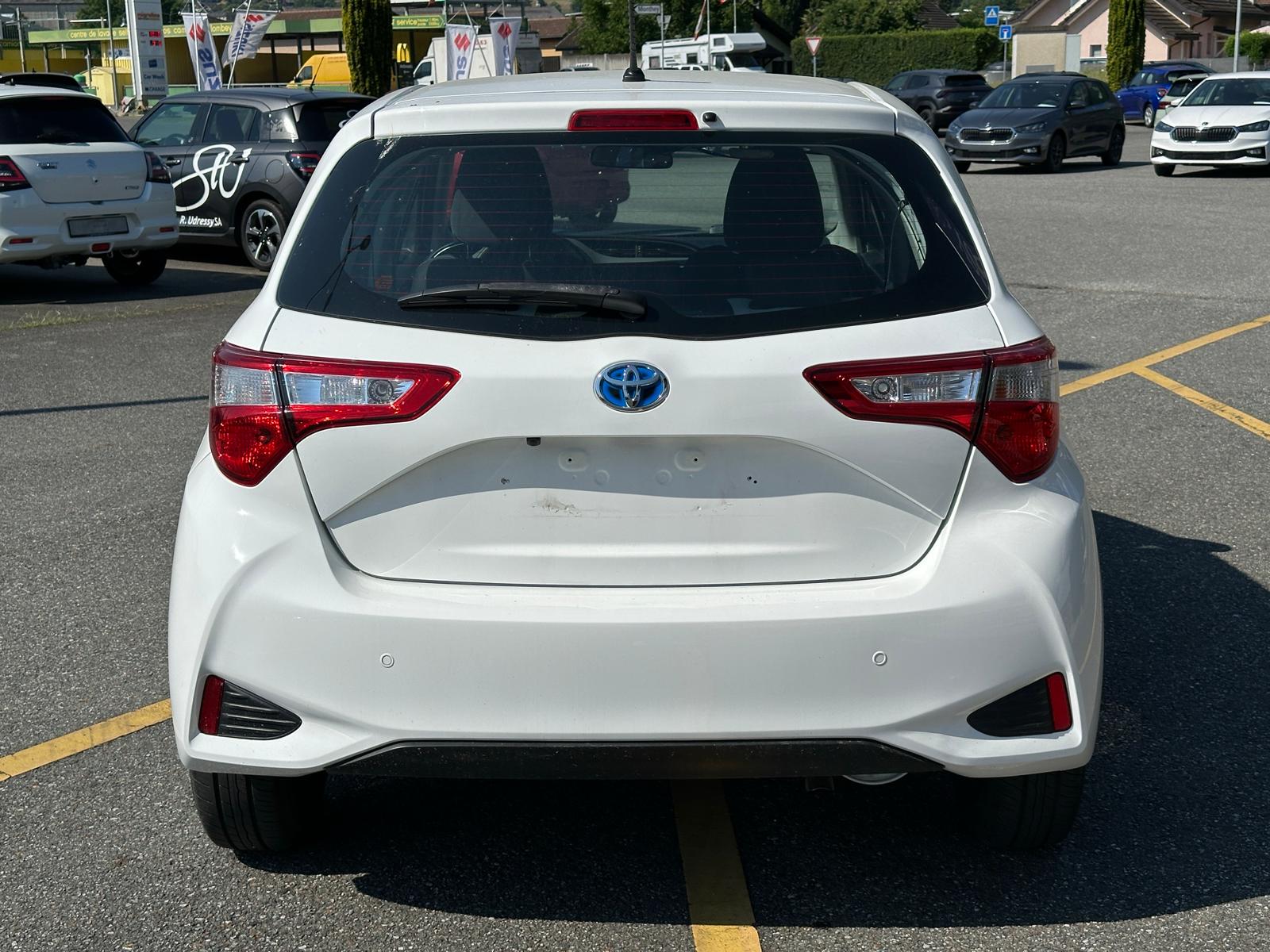 TOYOTA Yaris 1.5 VVT-i Hybrid Trend e-CVT-image-3