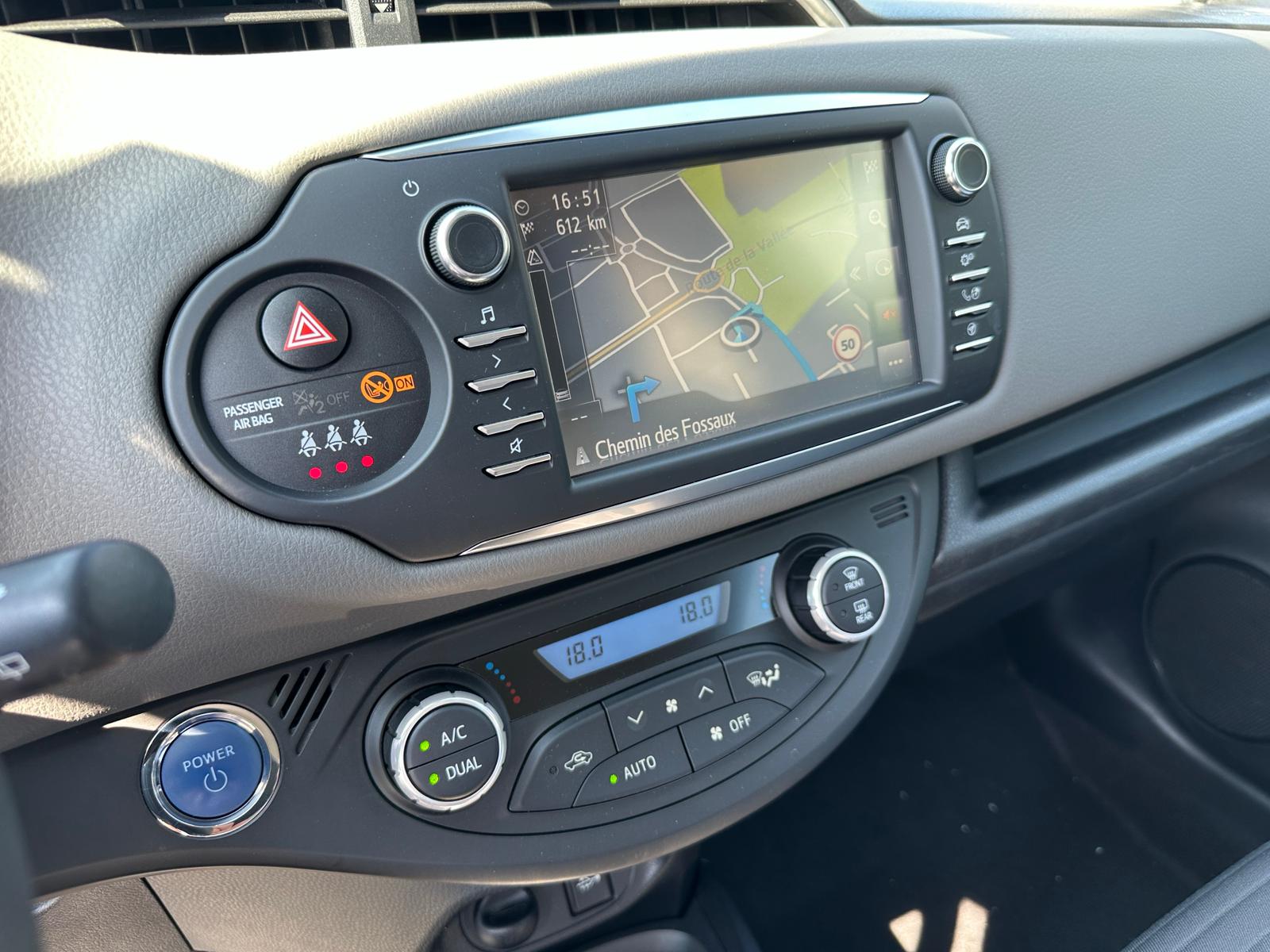 TOYOTA Yaris 1.5 VVT-i Hybrid Trend e-CVT-image-10