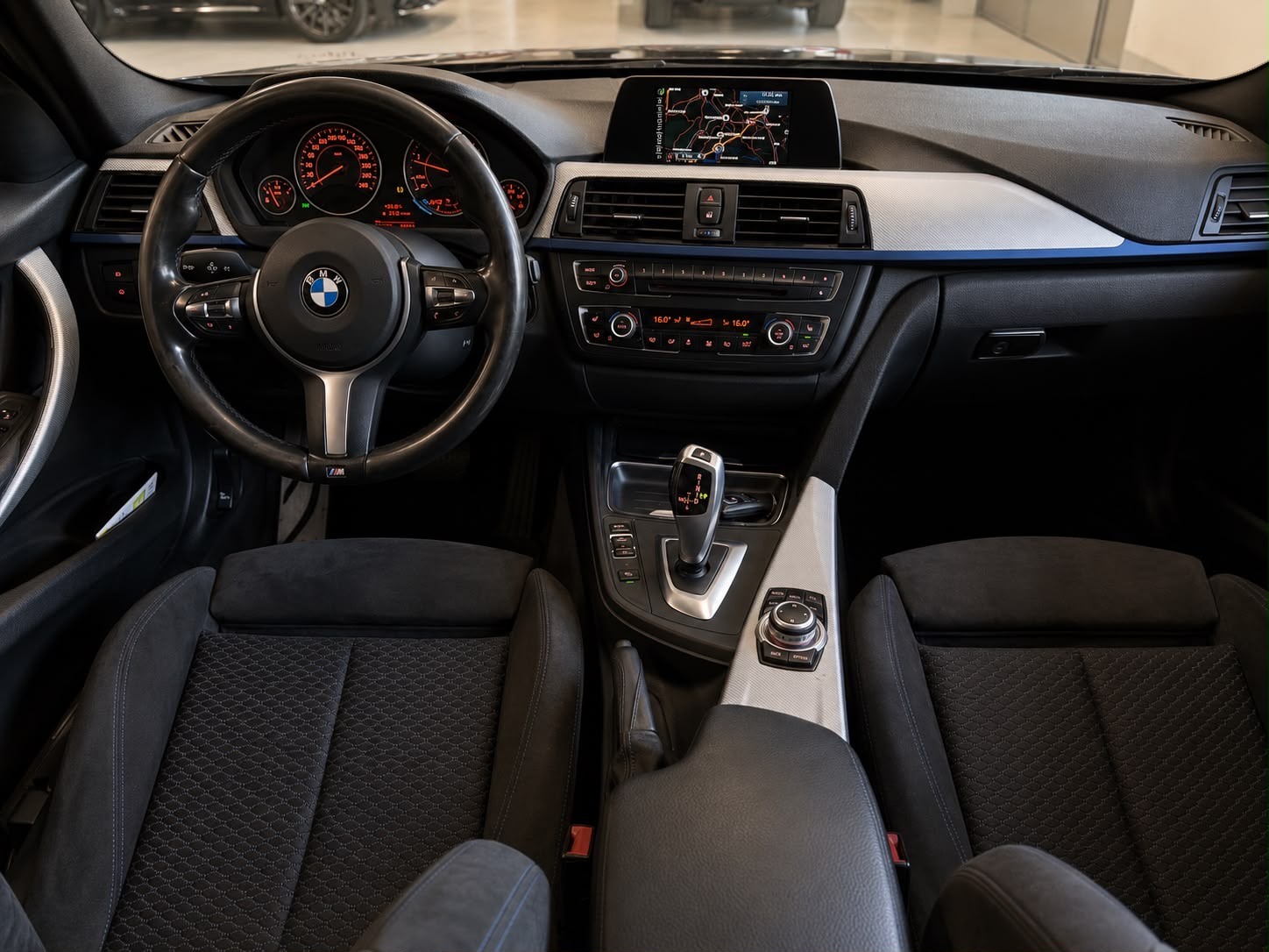 BMW 320d Steptronic-image-12
