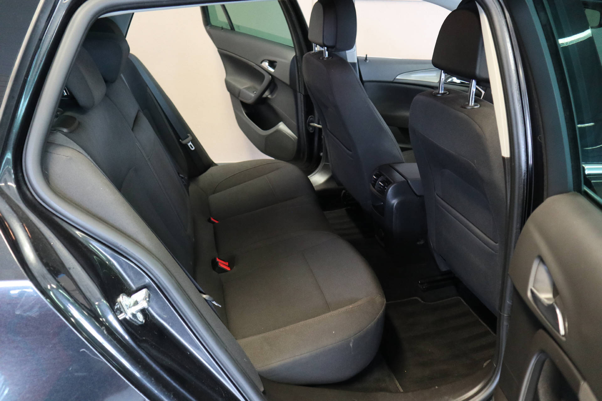 OPEL Insignia Sports Tourer 2.0 T Edition-image-8