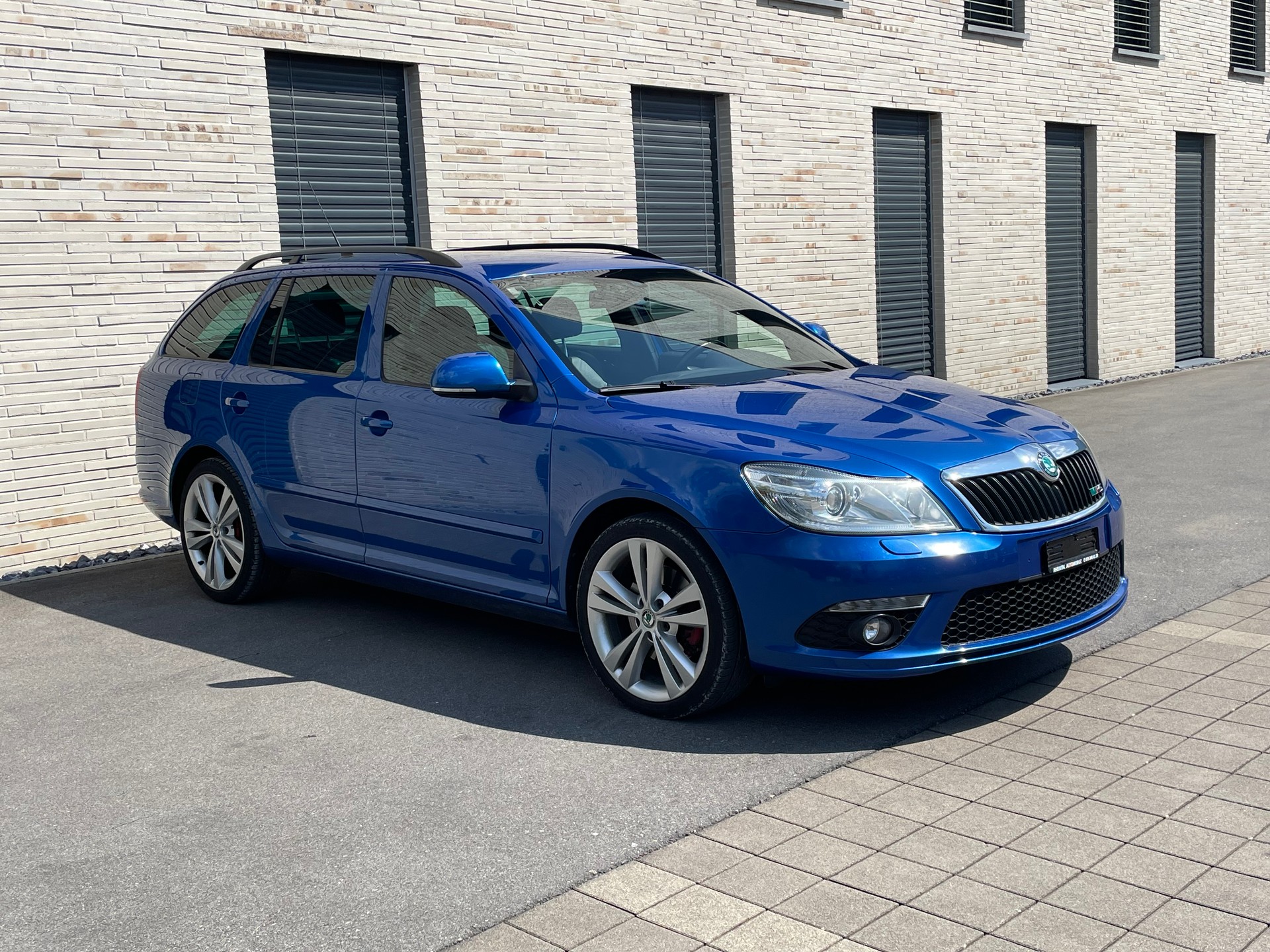SKODA Octavia Combi 2.0 TDI RS-image-5