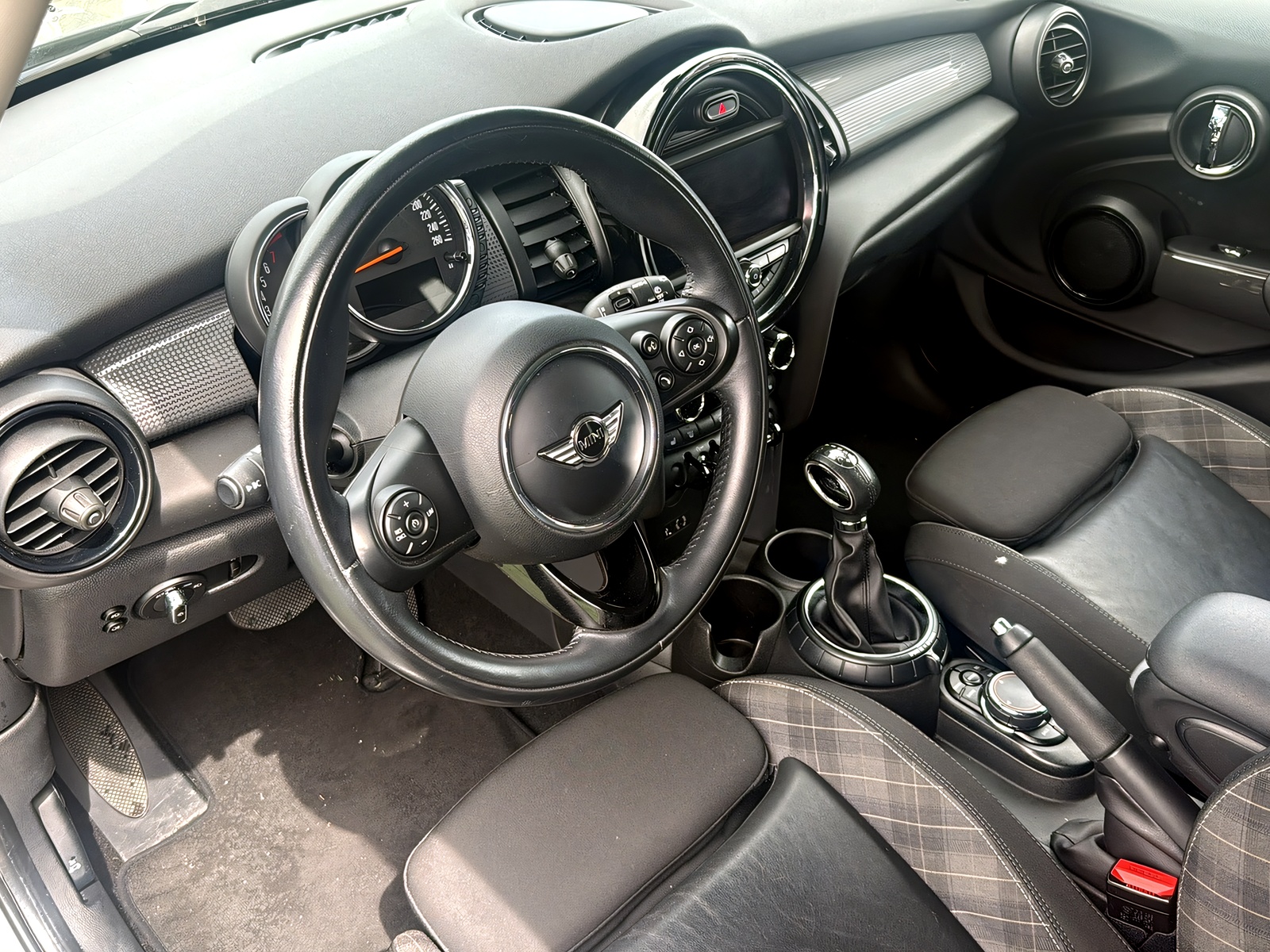 MINI Cooper Steptronic-image-11