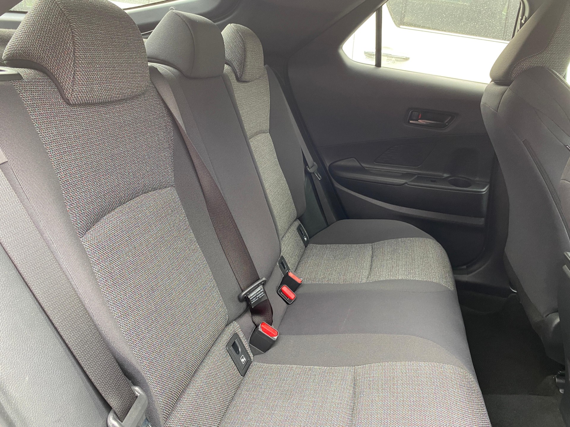TOYOTA C-HR 2.0 HEV Trend 4x4-image-5