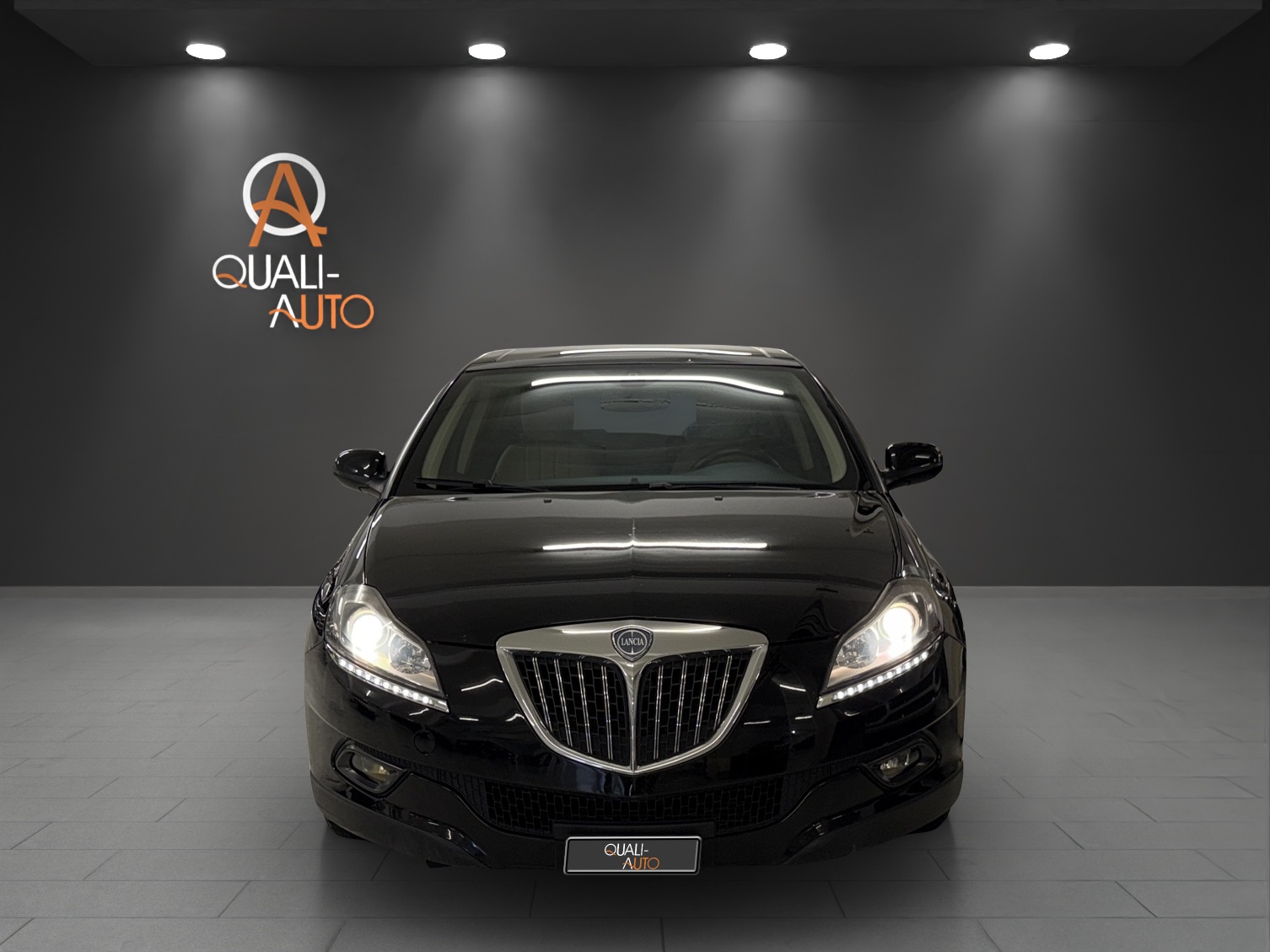 LANCIA Delta 1.4 Turbo-Jet Platino-showroom-element-1
