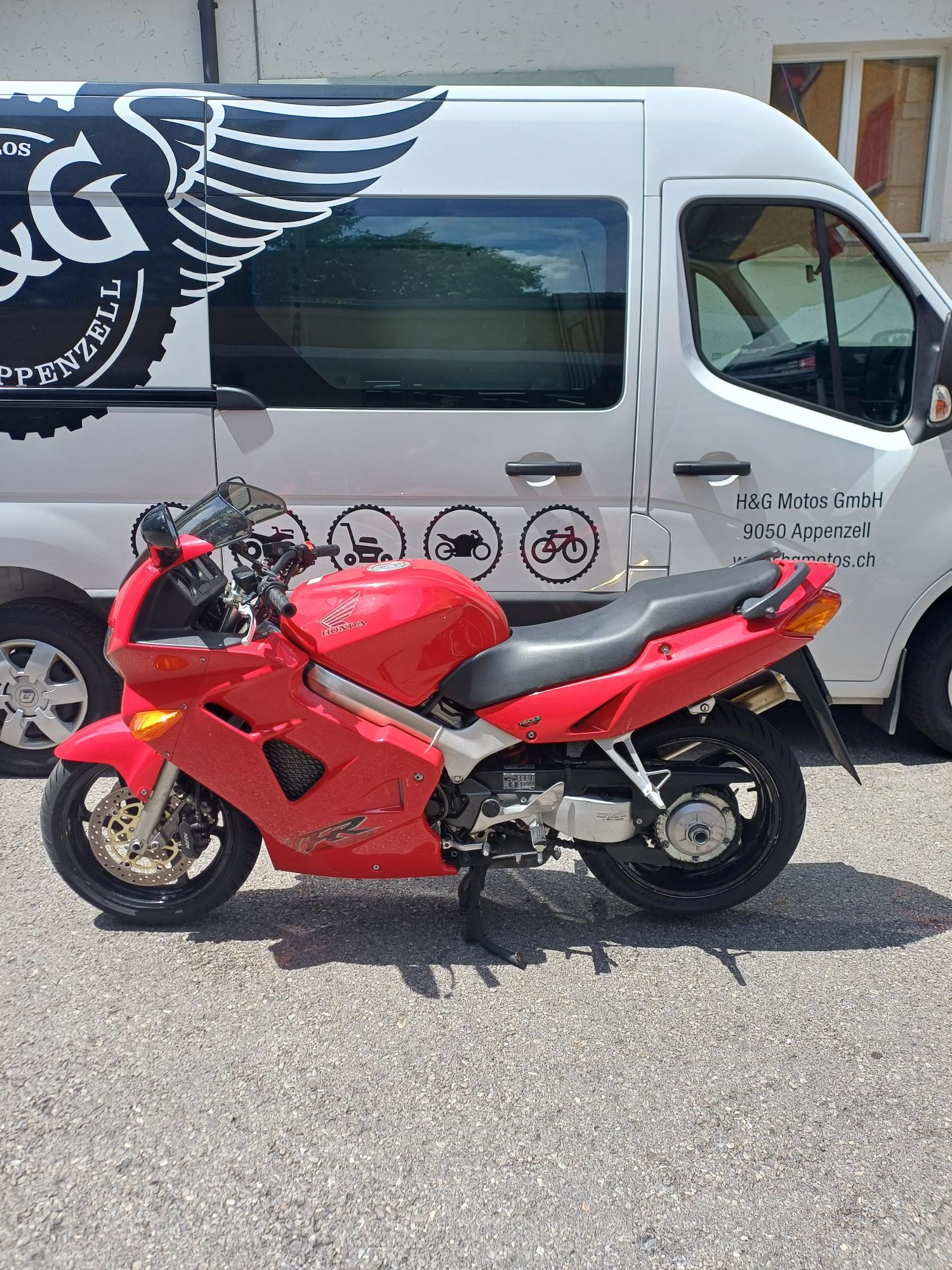 HONDA VFR 800 FI-image-0
