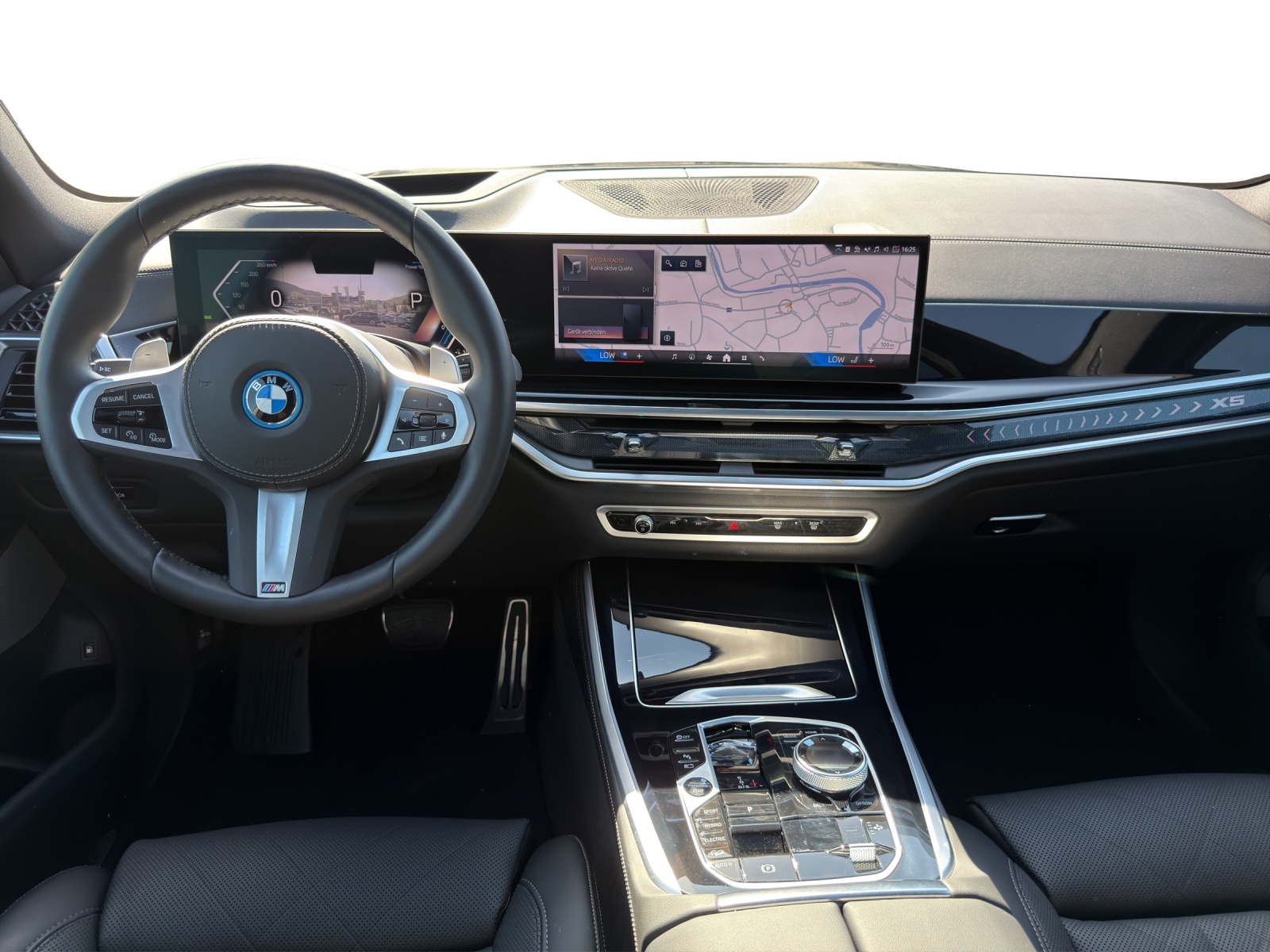 BMW X5 xDrive 50e M Sport Pro Steptronic-image-11