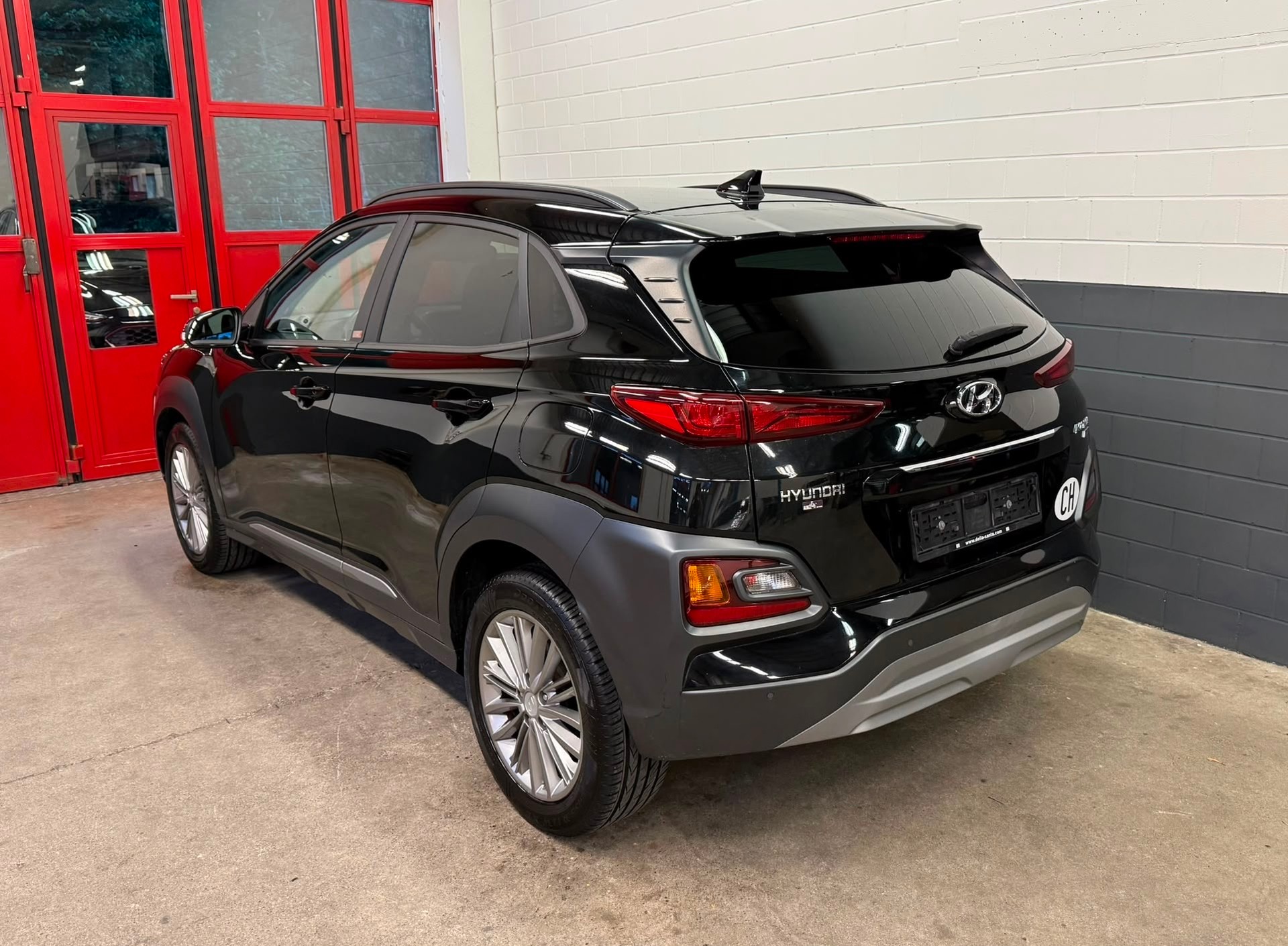 HYUNDAI Kona 1.6 T-GDi Amplia 4WD DCT //NEU AB MFK!-image-5
