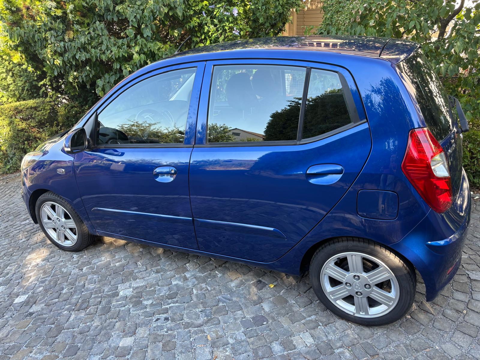 HYUNDAI 1.2 Style-image-1