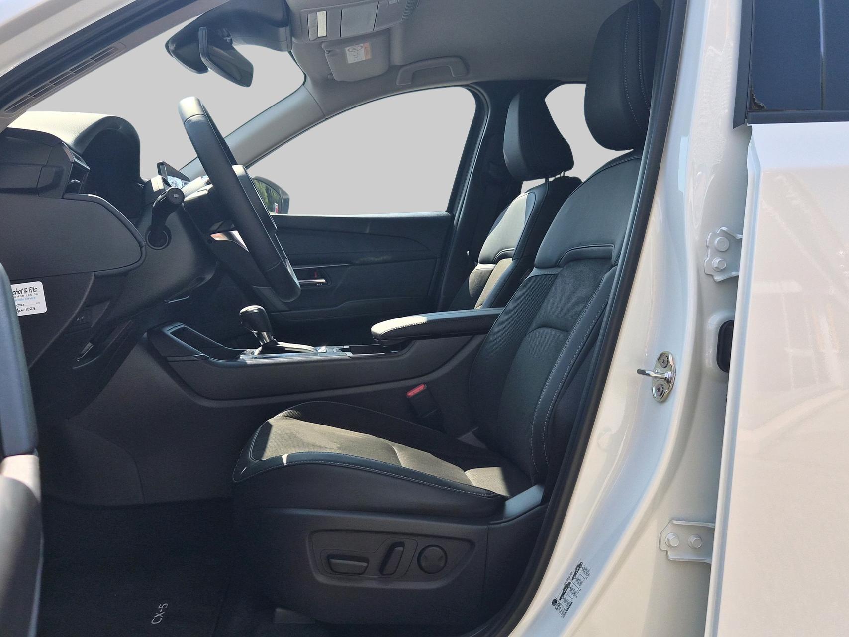 MAZDA CX-5 e-Skyactiv-G 141 Centre-line FWD-image-7