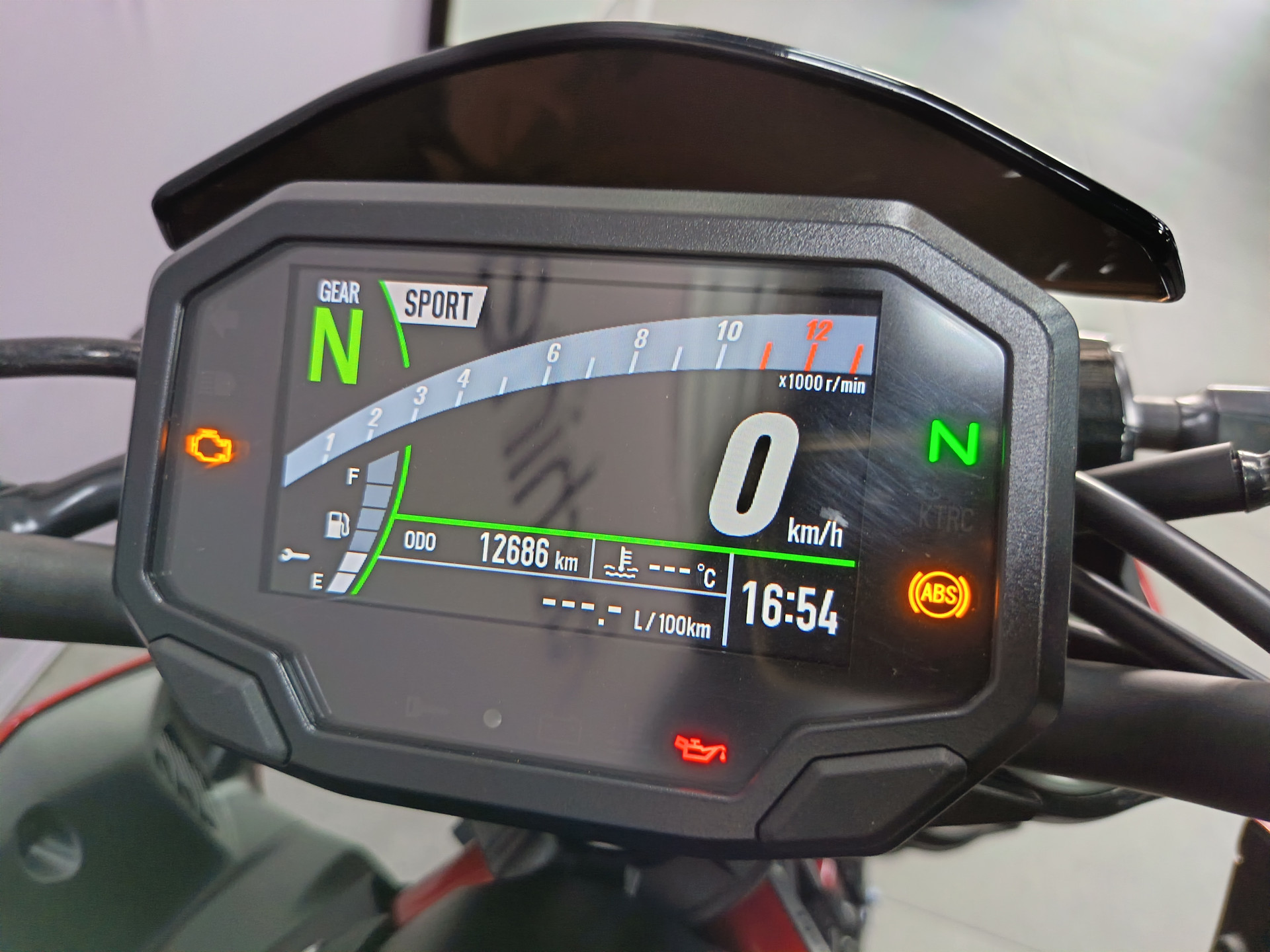 KAWASAKI Z 900-image-8
