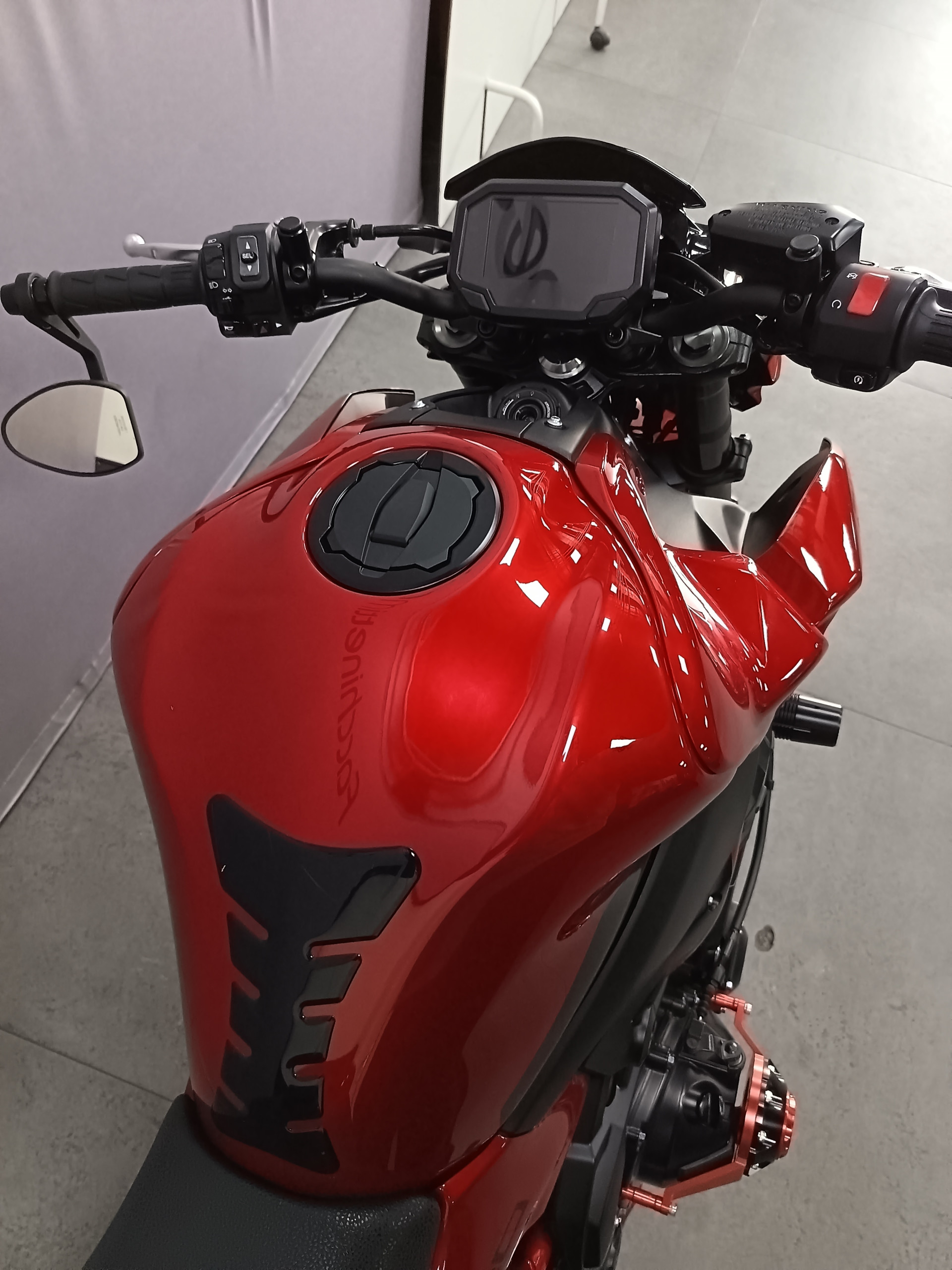 KAWASAKI Z 900-image-4