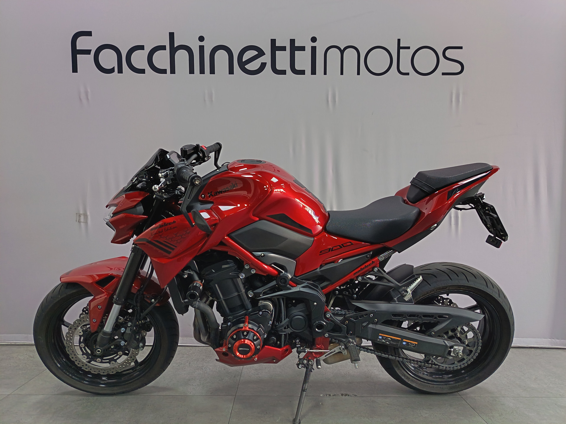 KAWASAKI Z 900-image-3