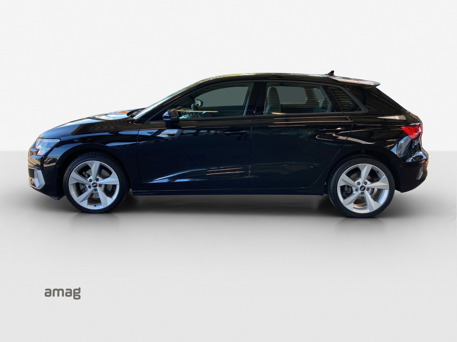 AUDI A3 Sportback 35 TFSI advanced Attraction S-tronic-showroom-element-1