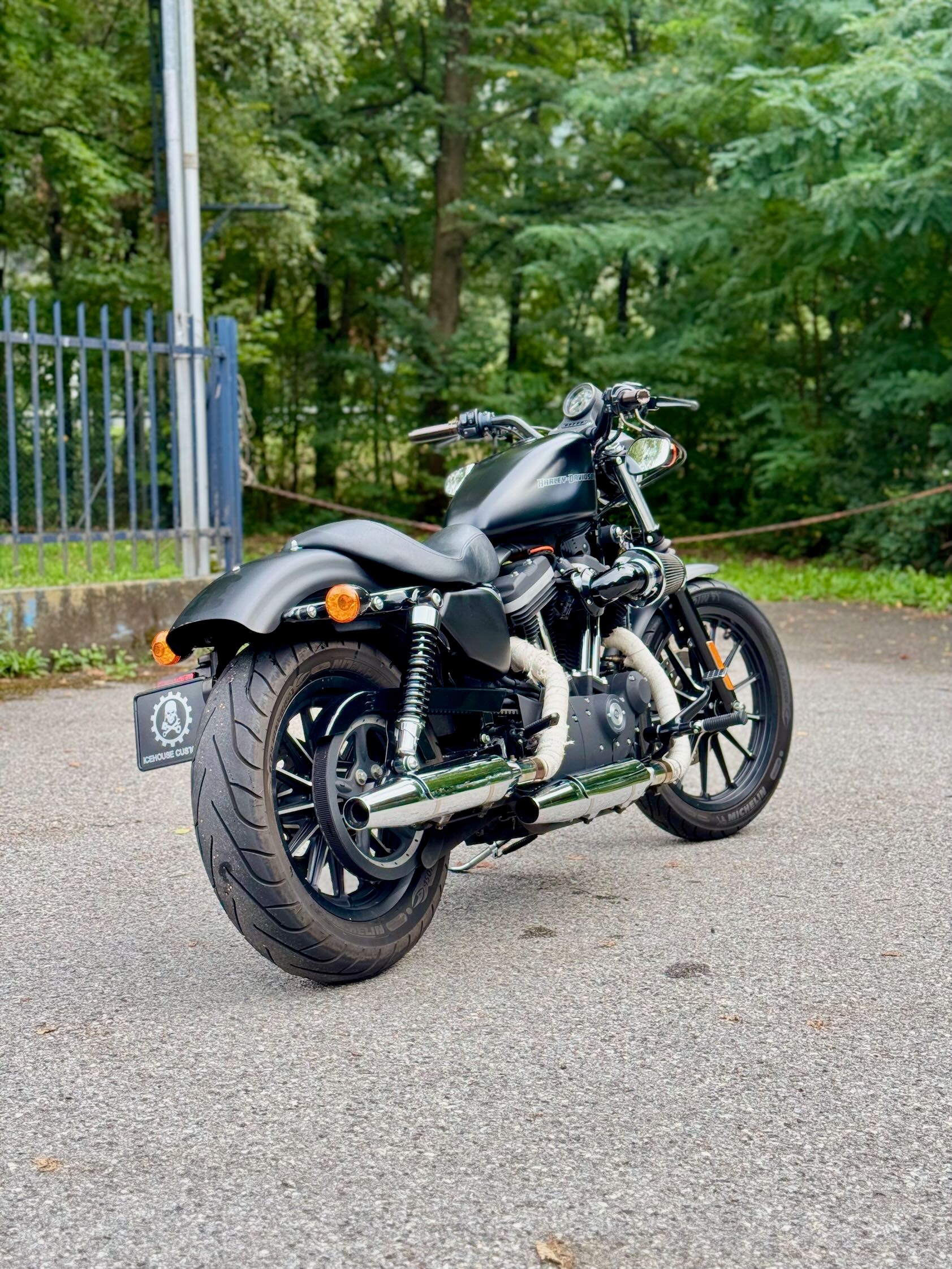 HARLEY-DAVIDSON XL 883 N Sportster Iron-image-4