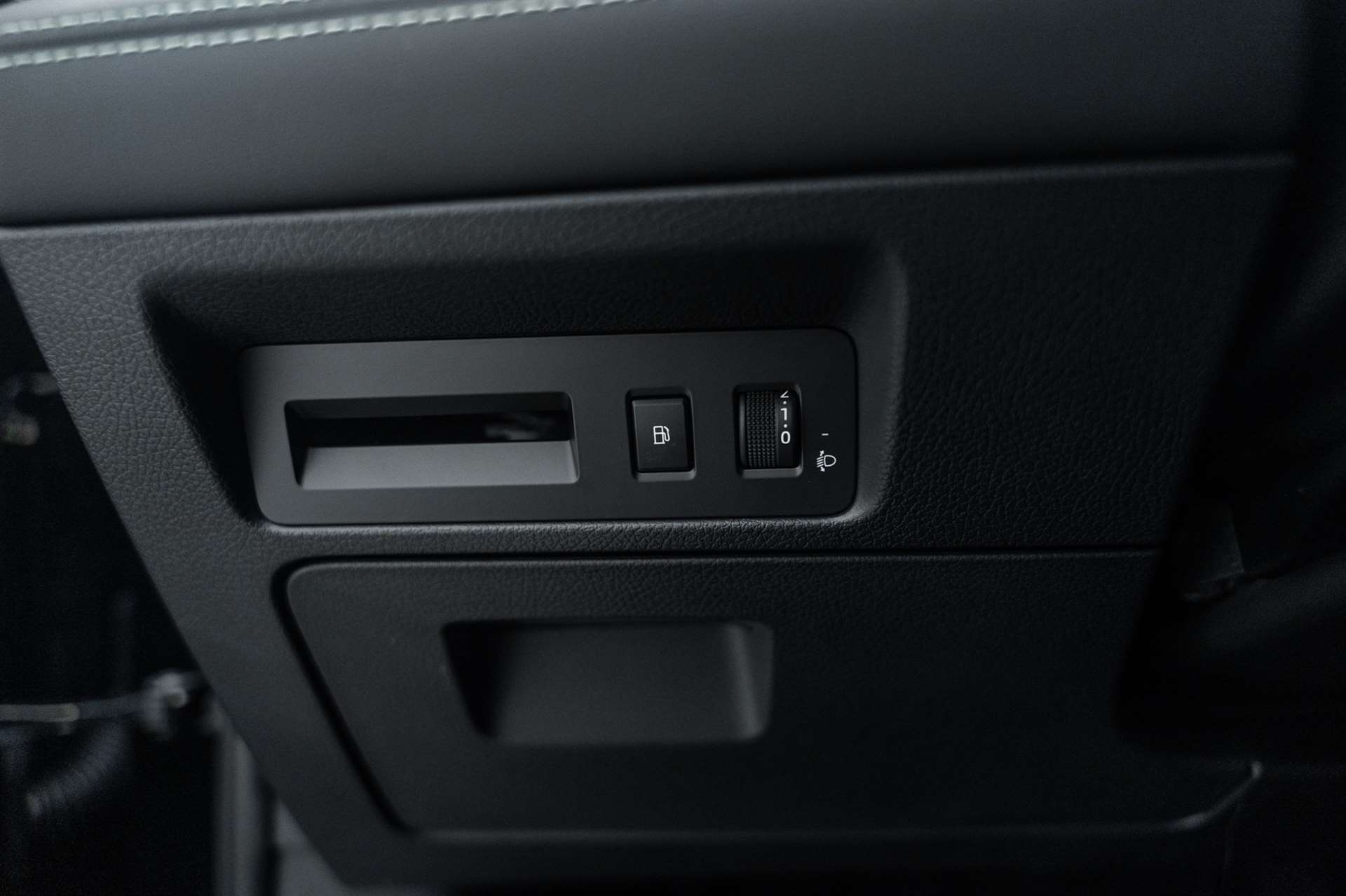 BYD BYD Seal U DM-i Design AWD 324 PS Automat-image-27