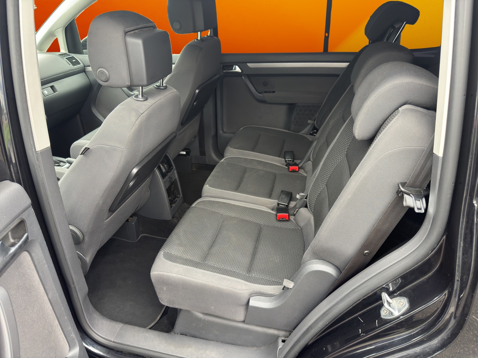 VW Touran 2.0 TDI Comfortline DSG-image-11