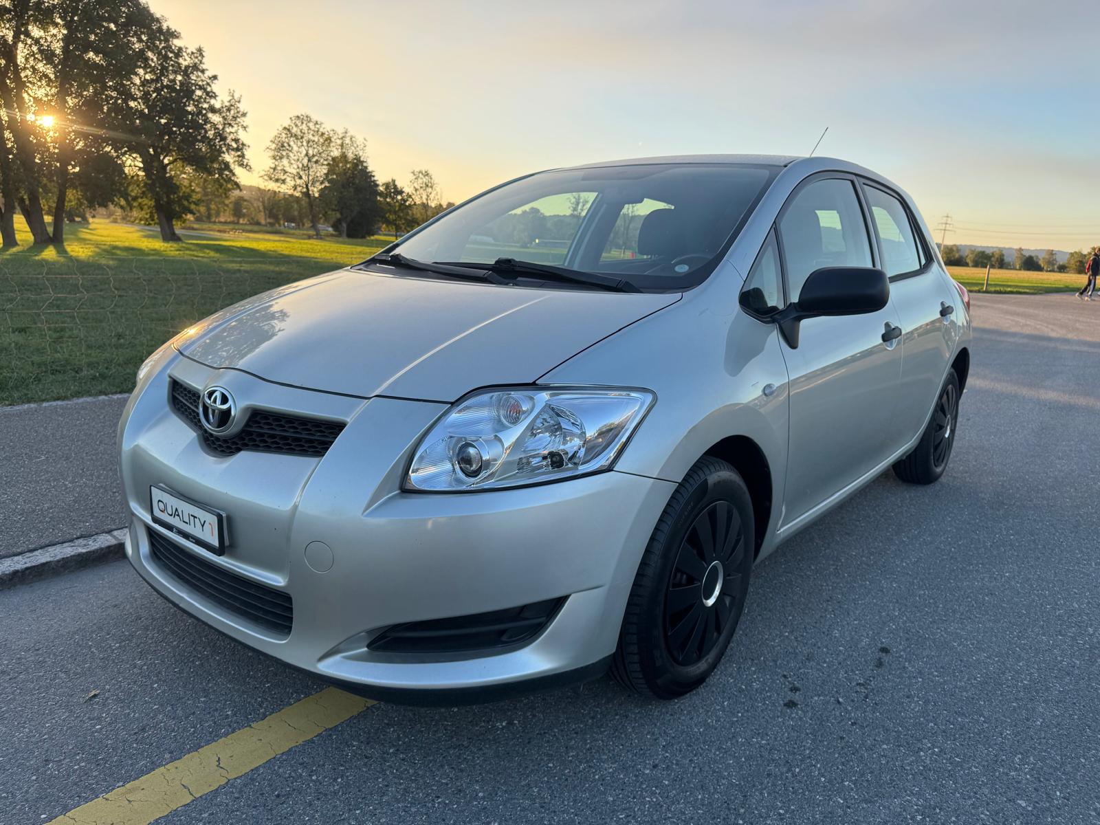 TOYOTA Auris 1.4 Linea Luna