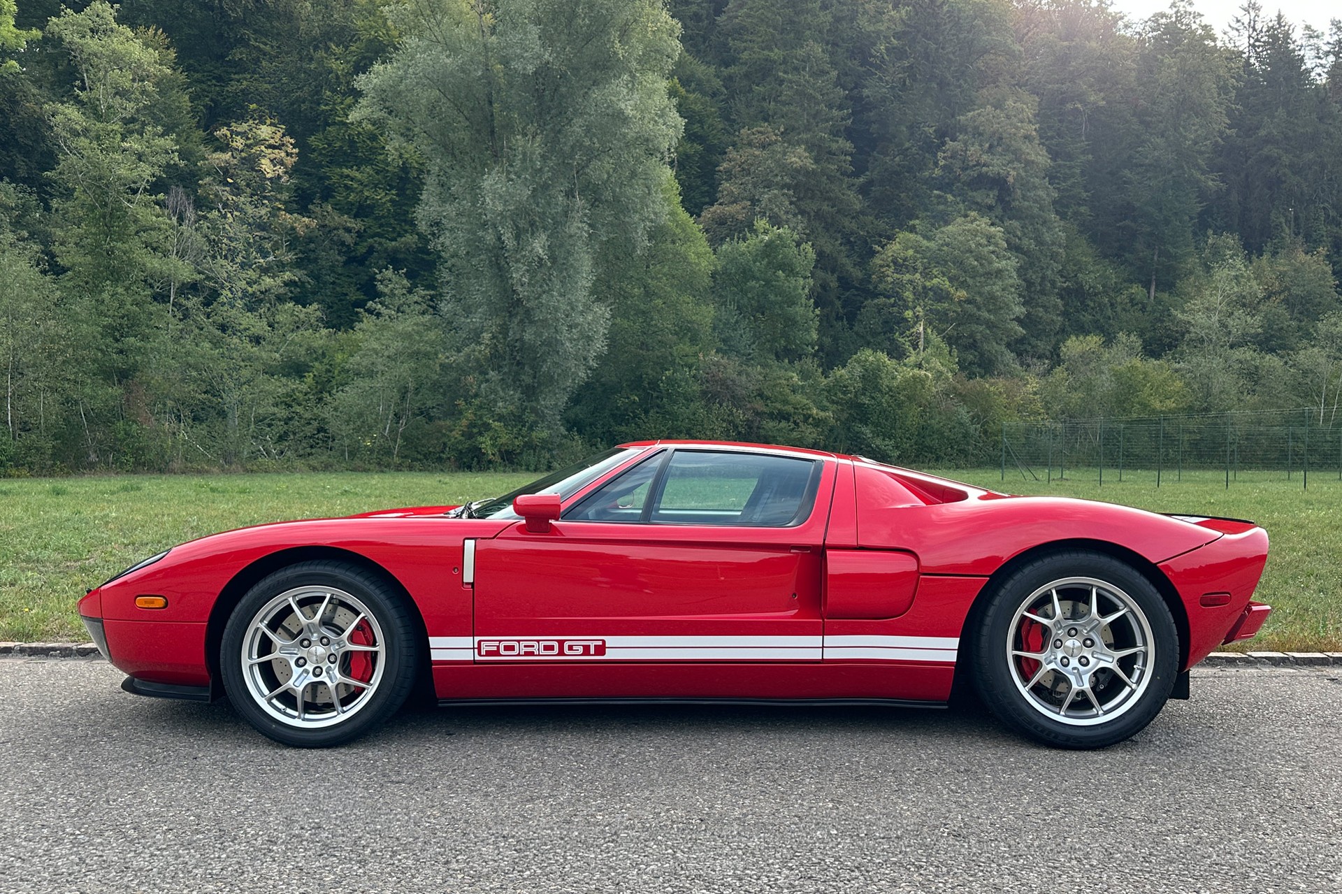 FORD GT