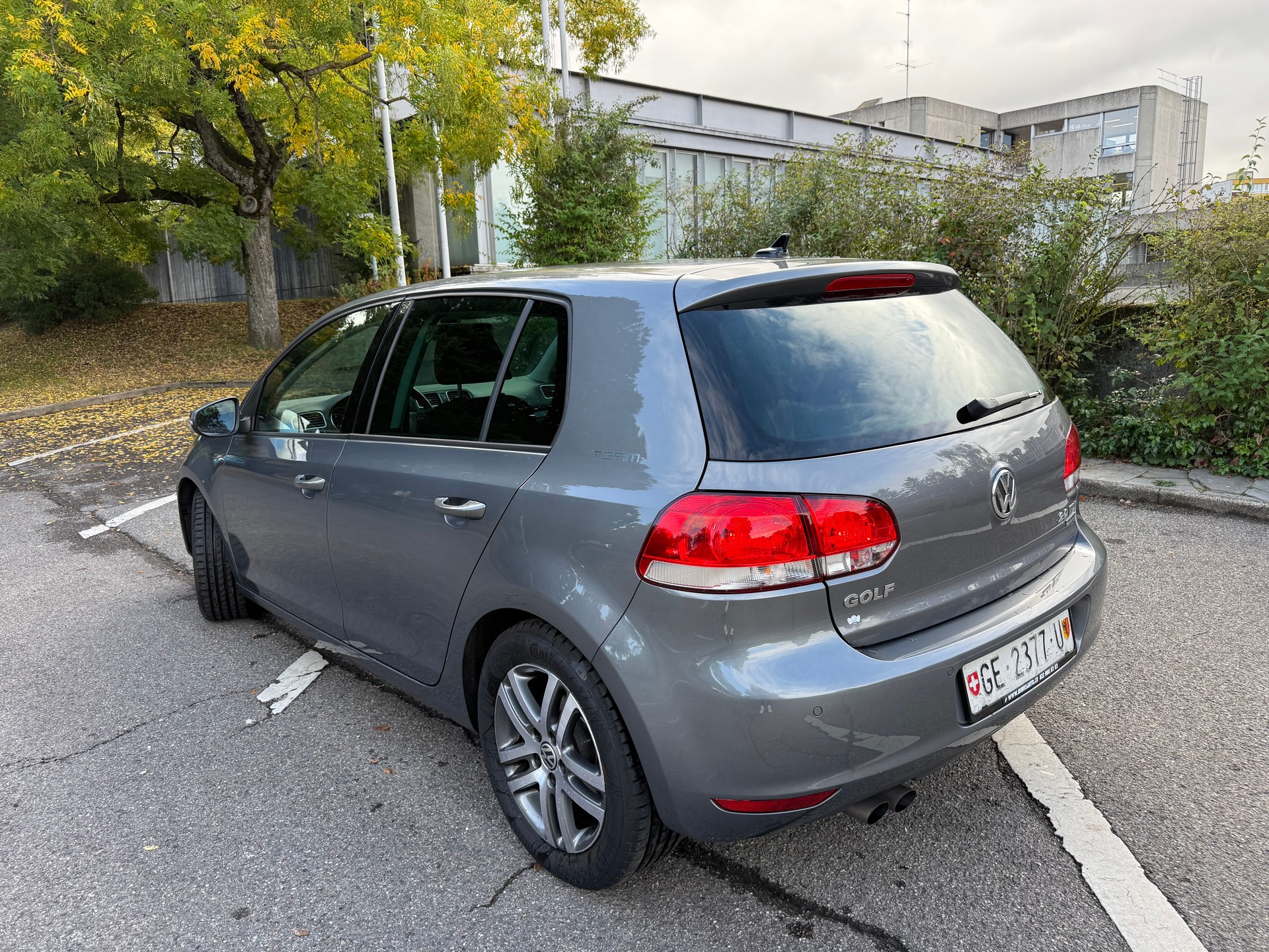 VW Golf 2.0 TDI BlueMotion Technology Team-image-9