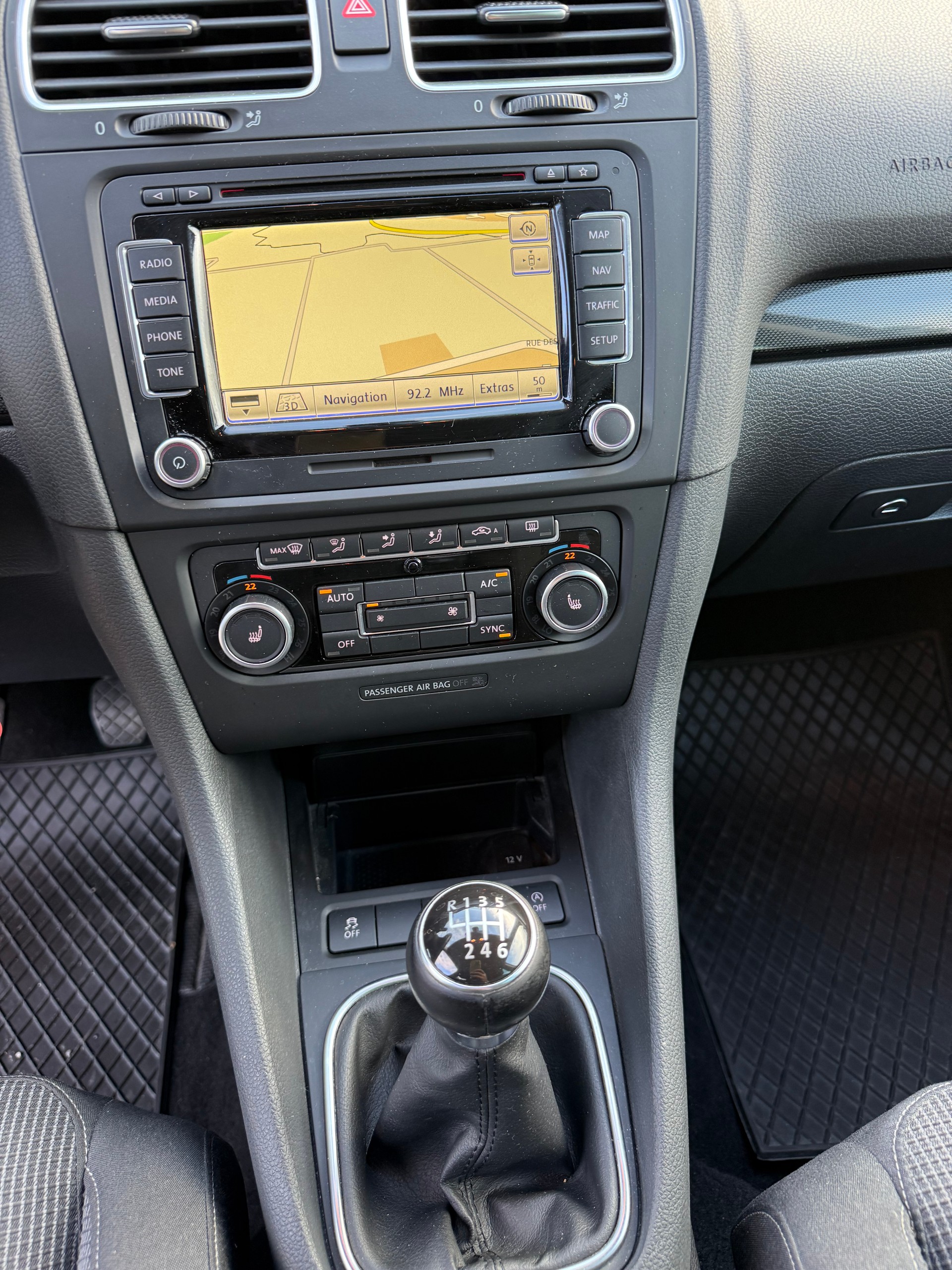 VW Golf 2.0 TDI BlueMotion Technology Team-image-8