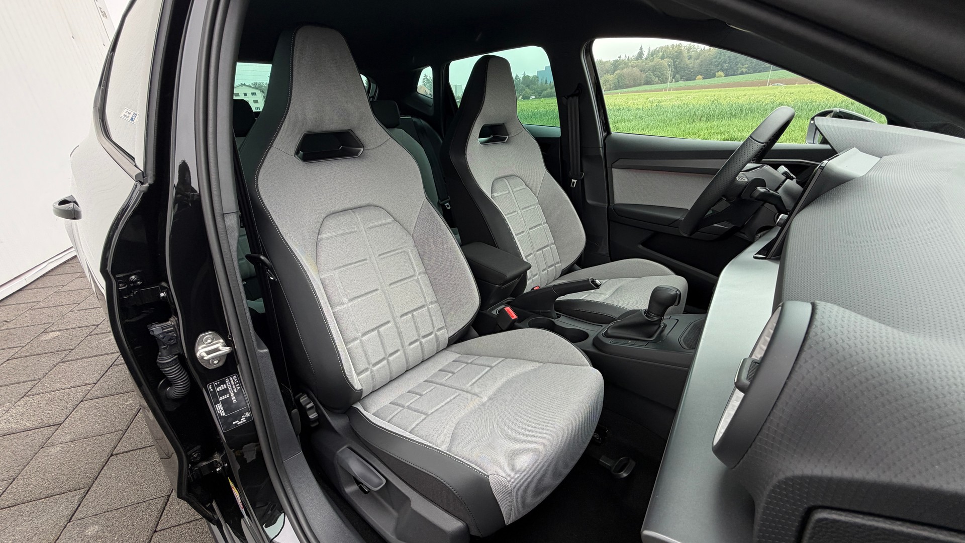 SEAT Ibiza 1.0 EcoTSI FR DSG/ Sportsitze! / Seat Neuwagen Garantie 10Jahre 200000km! / Aktion: Gratis Alu-Winterradsatz inklusive!-image-17