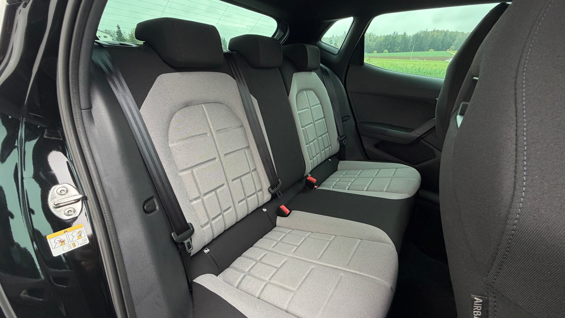 SEAT Ibiza 1.0 EcoTSI FR DSG/ Sportsitze! / Seat Neuwagen Garantie 10Jahre 200000km! / Aktion: Gratis Alu-Winterradsatz inklusive!-image-28