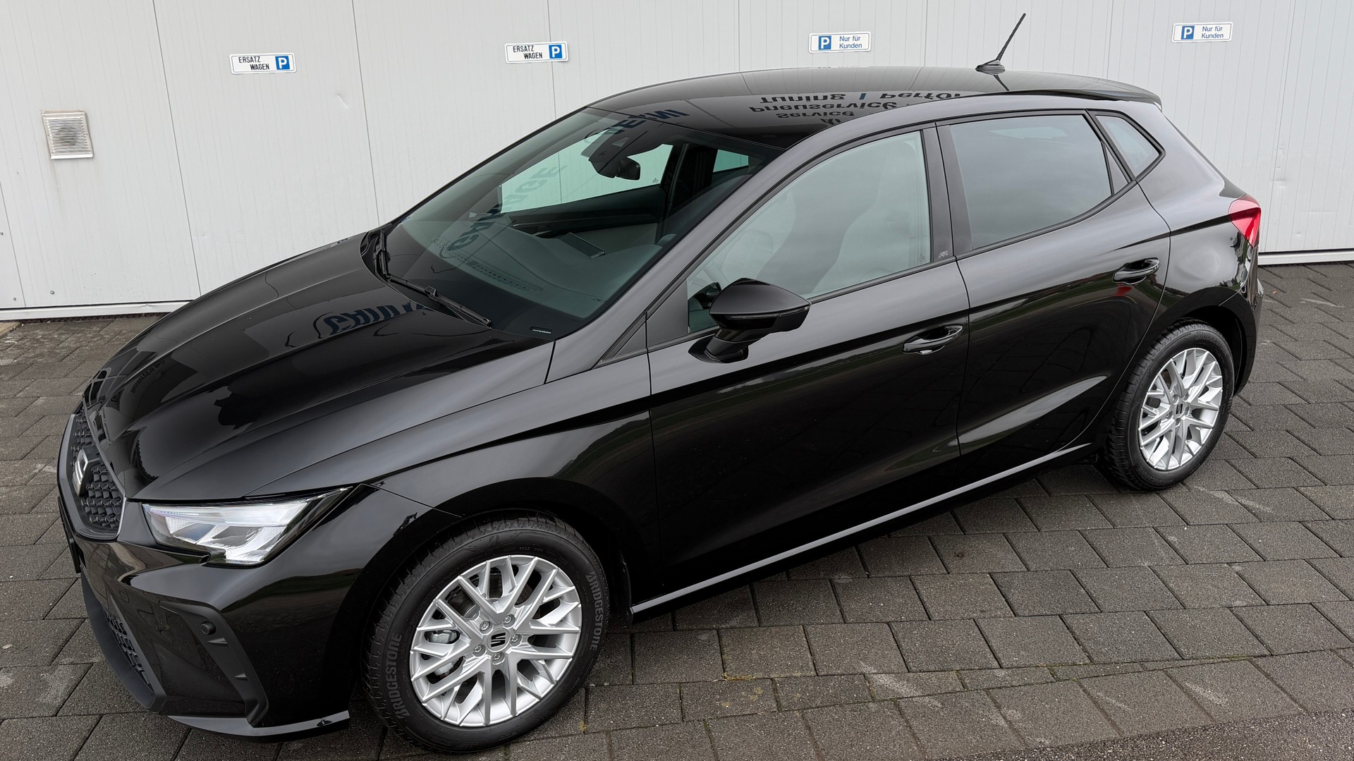 SEAT Ibiza 1.0 EcoTSI FR DSG/ Sportsitze! / Seat Neuwagen Garantie 10Jahre 200000km! / Aktion: Gratis Alu-Winterradsatz inklusive!-image-4