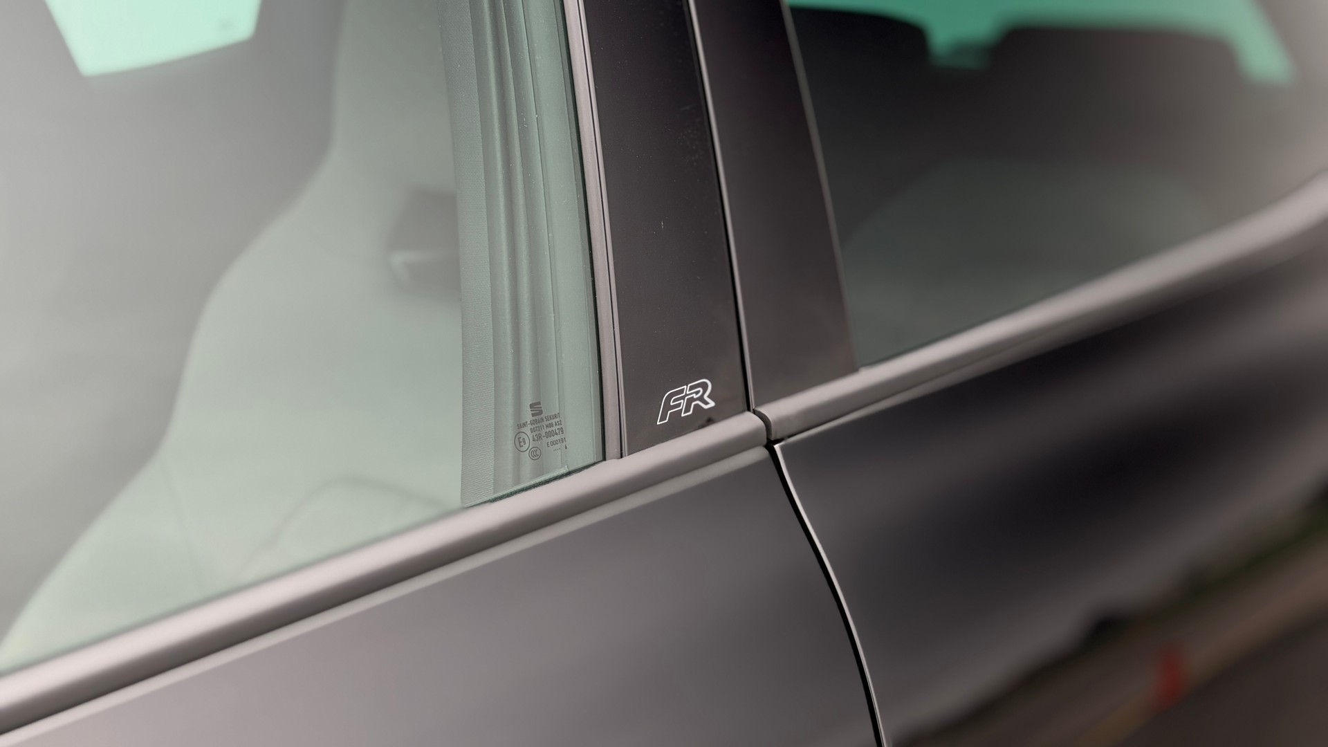 SEAT Ibiza 1.0 EcoTSI FR DSG/ Sportsitze! / Seat Neuwagen Garantie 10Jahre 200000km! / Aktion: Gratis Alu-Winterradsatz inklusive!-image-5
