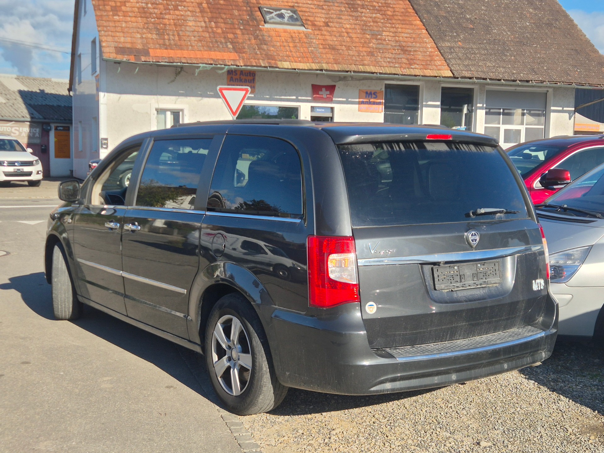 LANCIA Voyager MFK Diesel Automat Klima 7 plätze Top Zustand-image-1