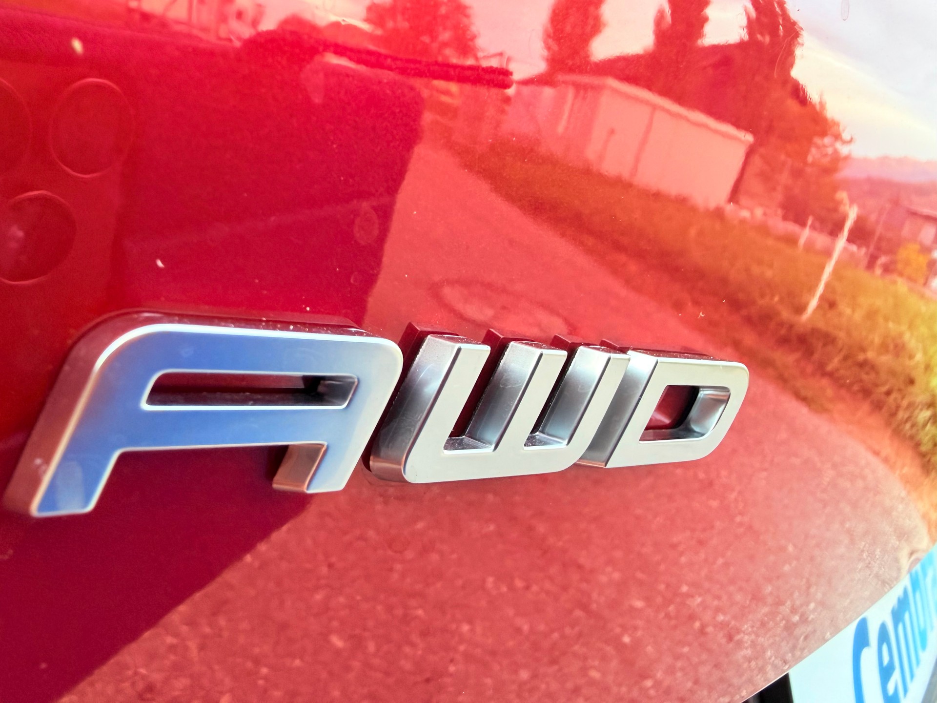 FORD 4X4 !! "MUSTANG MACH-E PREMIUM" MIT 371 PS. AWD 88 kWh. GROSSE BATTERIE !! NUR 15`500 KM !! NEUWERTIG 4X4 !! REICHWEITE 550 KM.-showroom-element-3