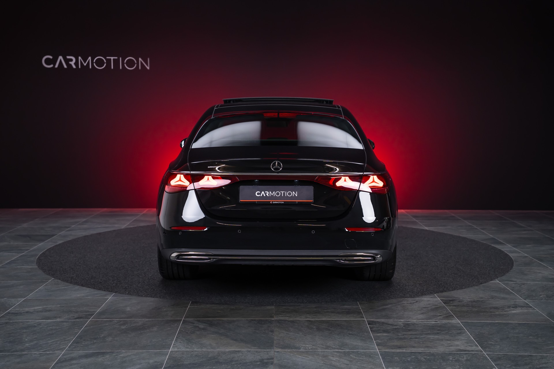 MERCEDES-BENZ E 220 d Avantgarde Limousine / Panorama-Glasdach / Hyperscreen / 360°Kamera-image-6