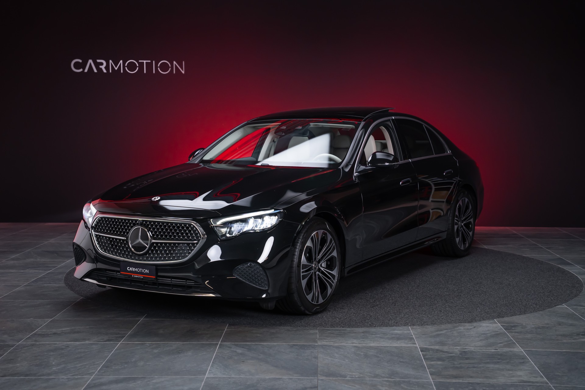 MERCEDES-BENZ E 220 d Avantgarde Limousine / Panorama-Glasdach / Hyperscreen / 360°Kamera