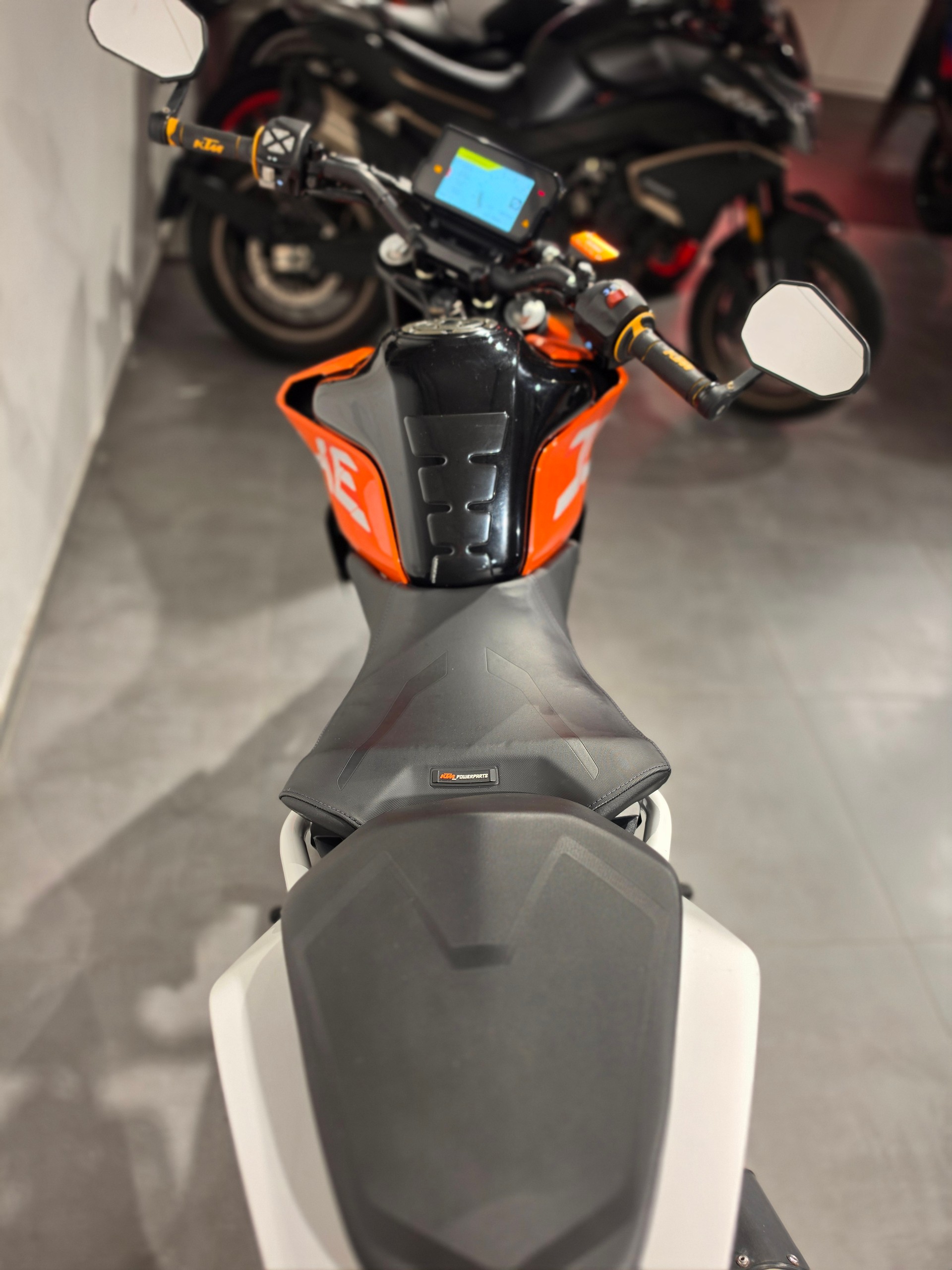 KTM 390 Duke ABS-image-5