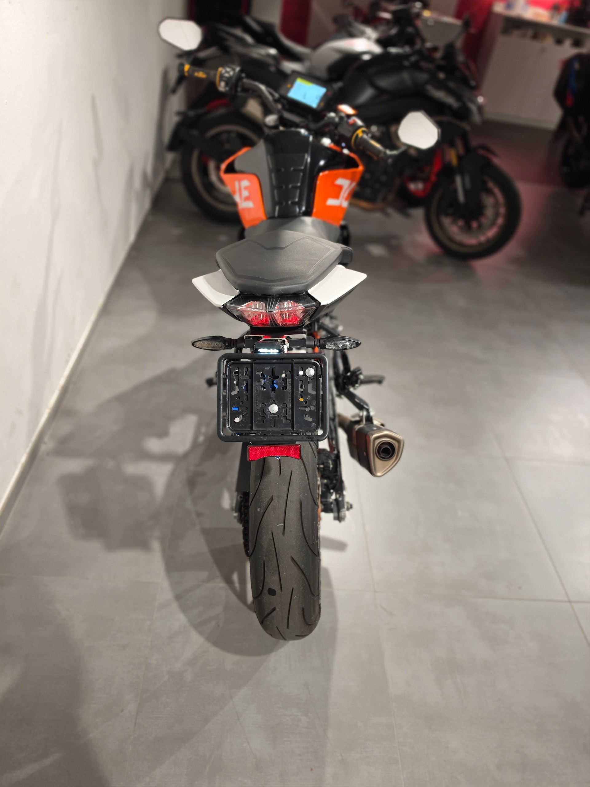 KTM 390 Duke ABS-image-6