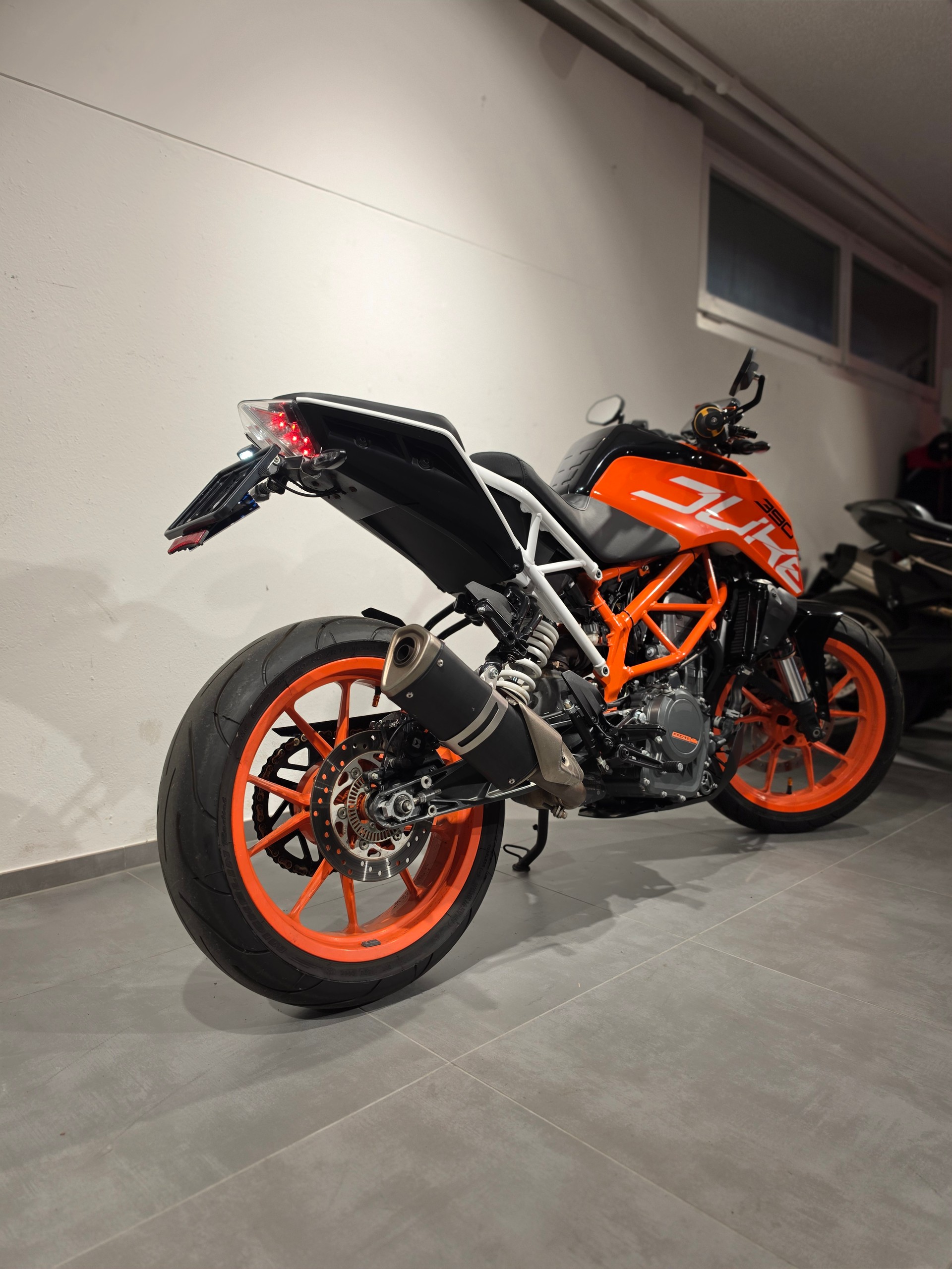 KTM 390 Duke ABS-image-2