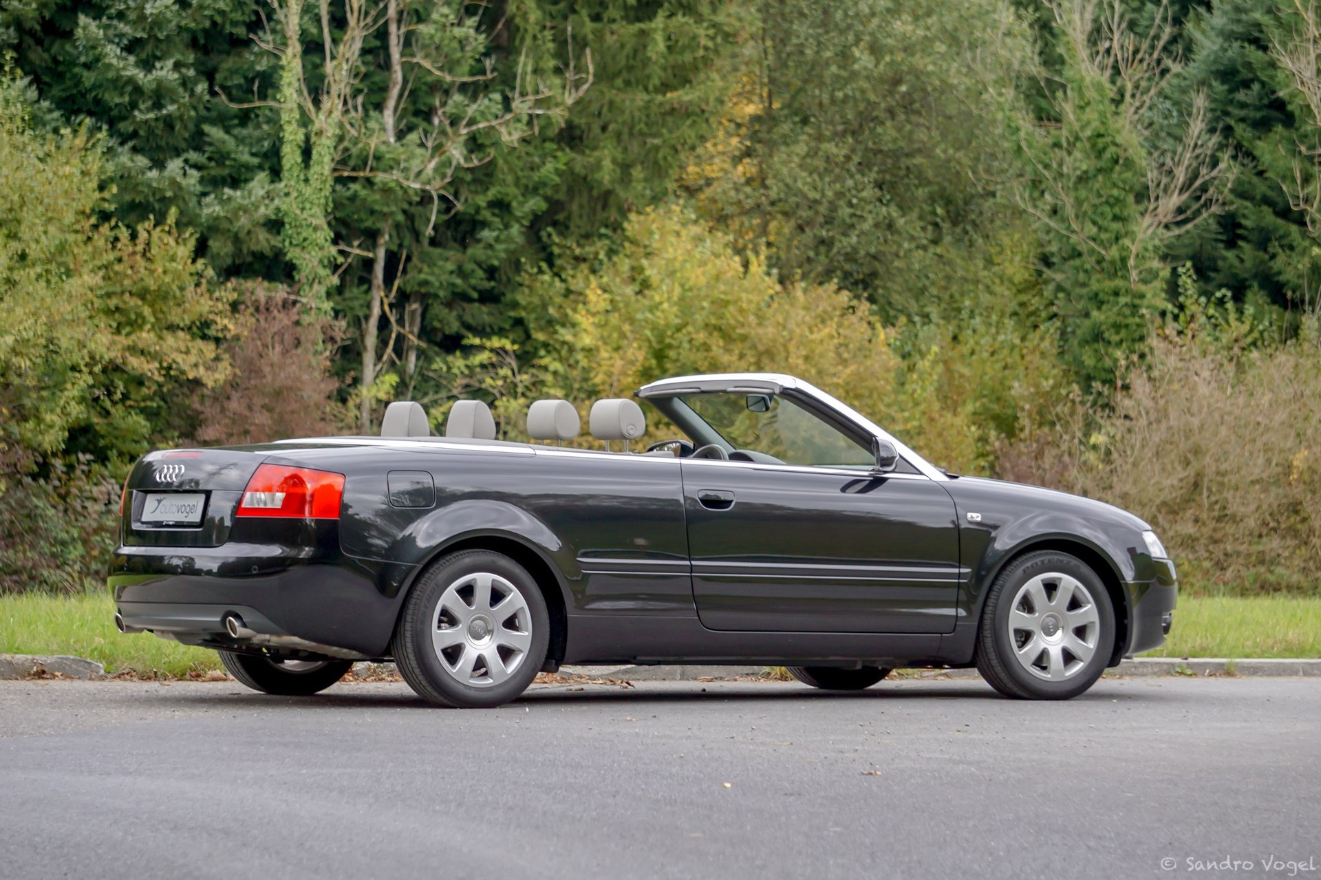 AUDI A4 Cabriolet 1.8 Turbo-image-2