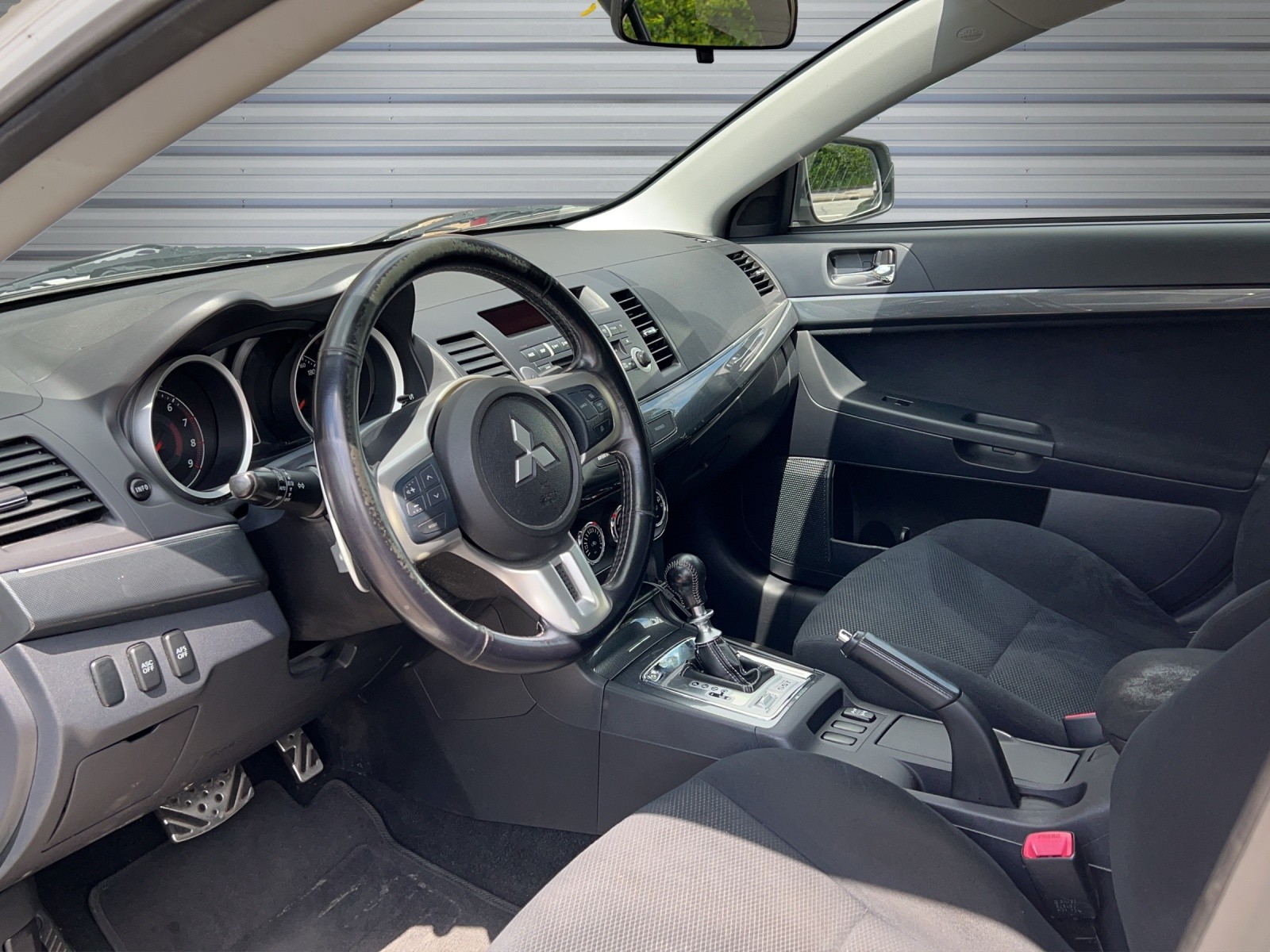 MITSUBISHI Lancer Sportback 2.0 Ralliart S 4WD TC-SST-image-8