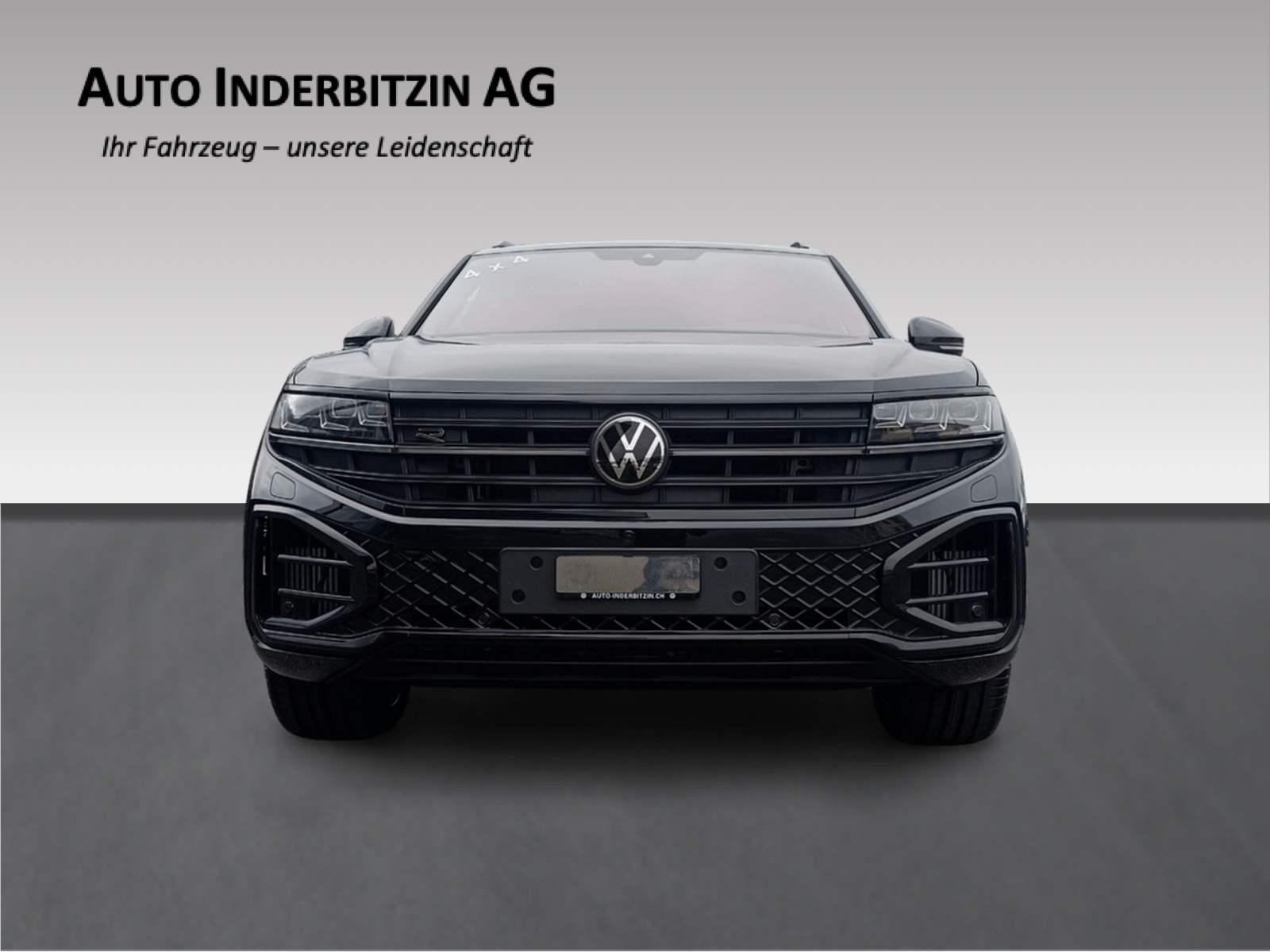 VW Touareg 3.0 TSI R-Line Tiptronic-showroom-element-1