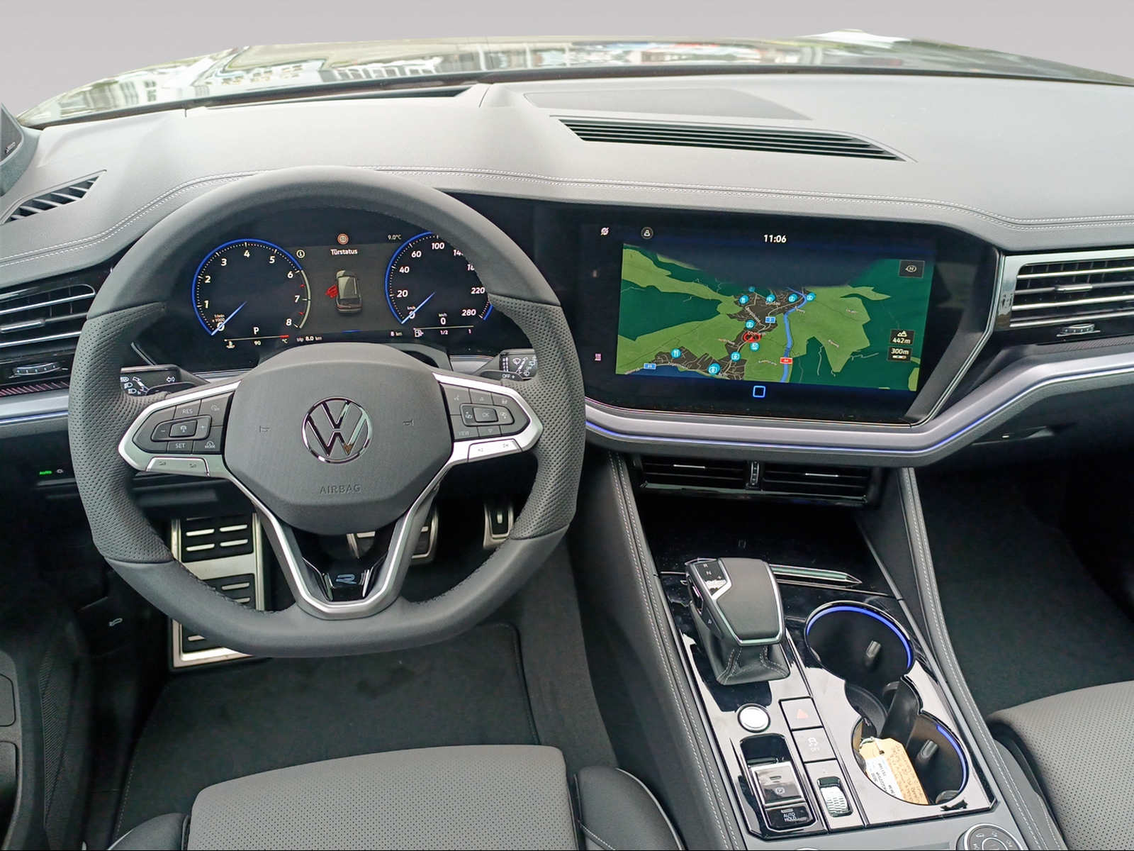 VW Touareg 3.0 TSI R-Line Tiptronic-image-8