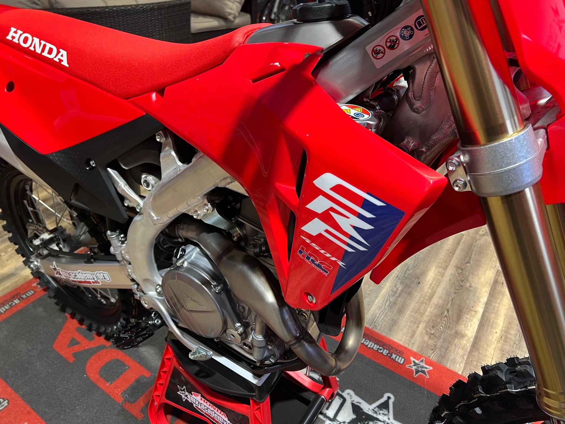 HONDA ** CRF450R ** **2025** Neufahrzeug-image-4