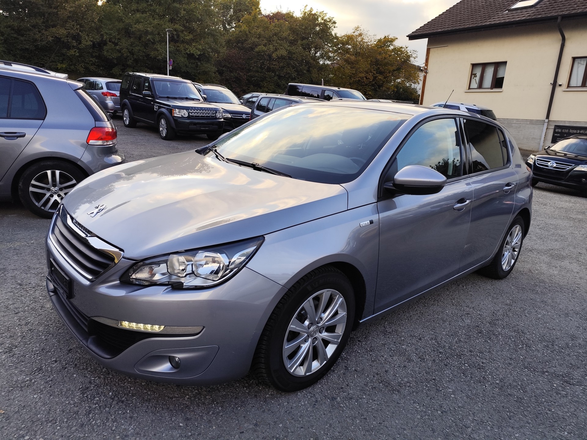 PEUGEOT 308 1.6 BlueHDI - STYLE - START & STOP-image-1