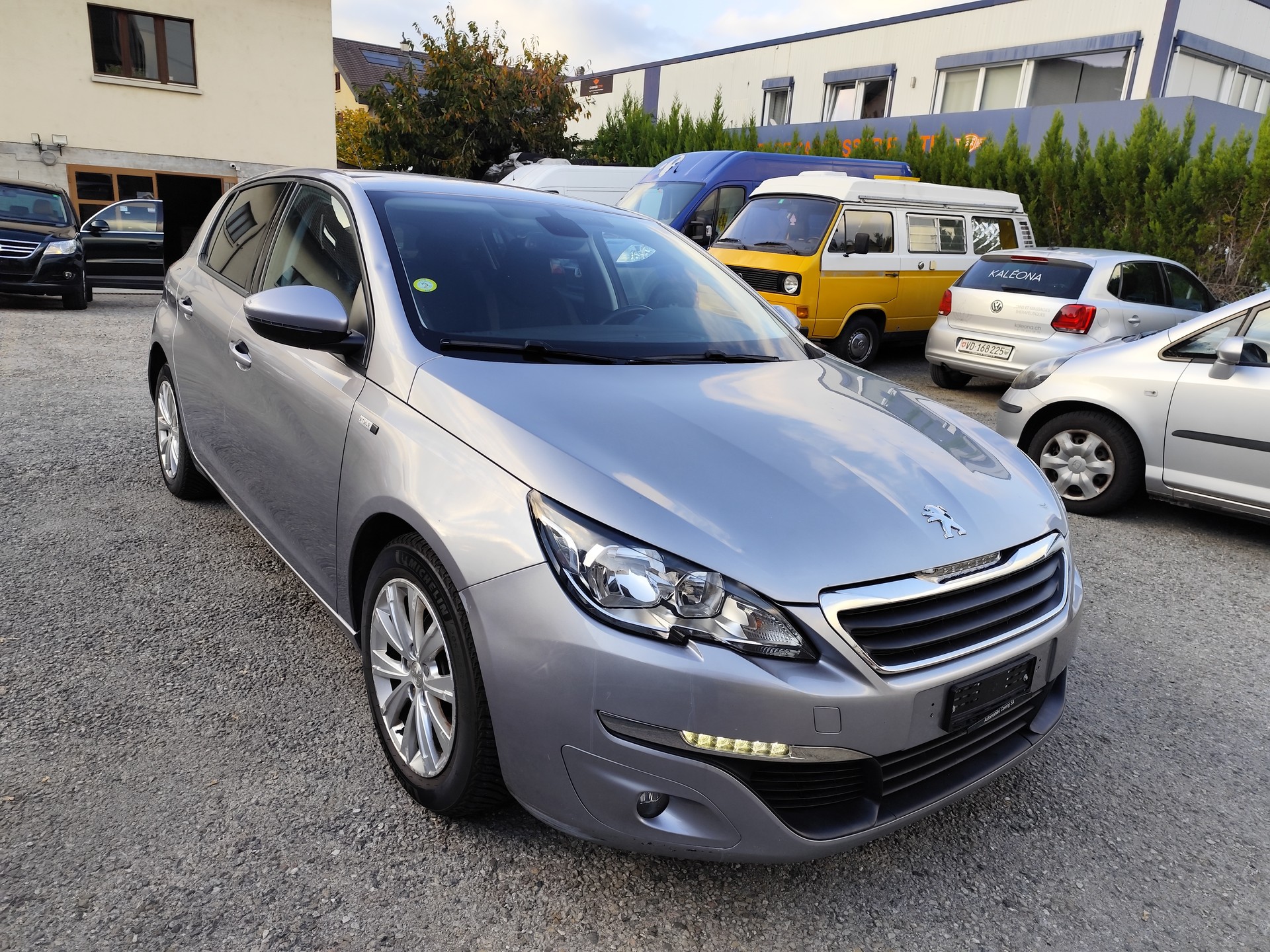 PEUGEOT 308 1.6 BlueHDI - STYLE - START & STOP-image-2