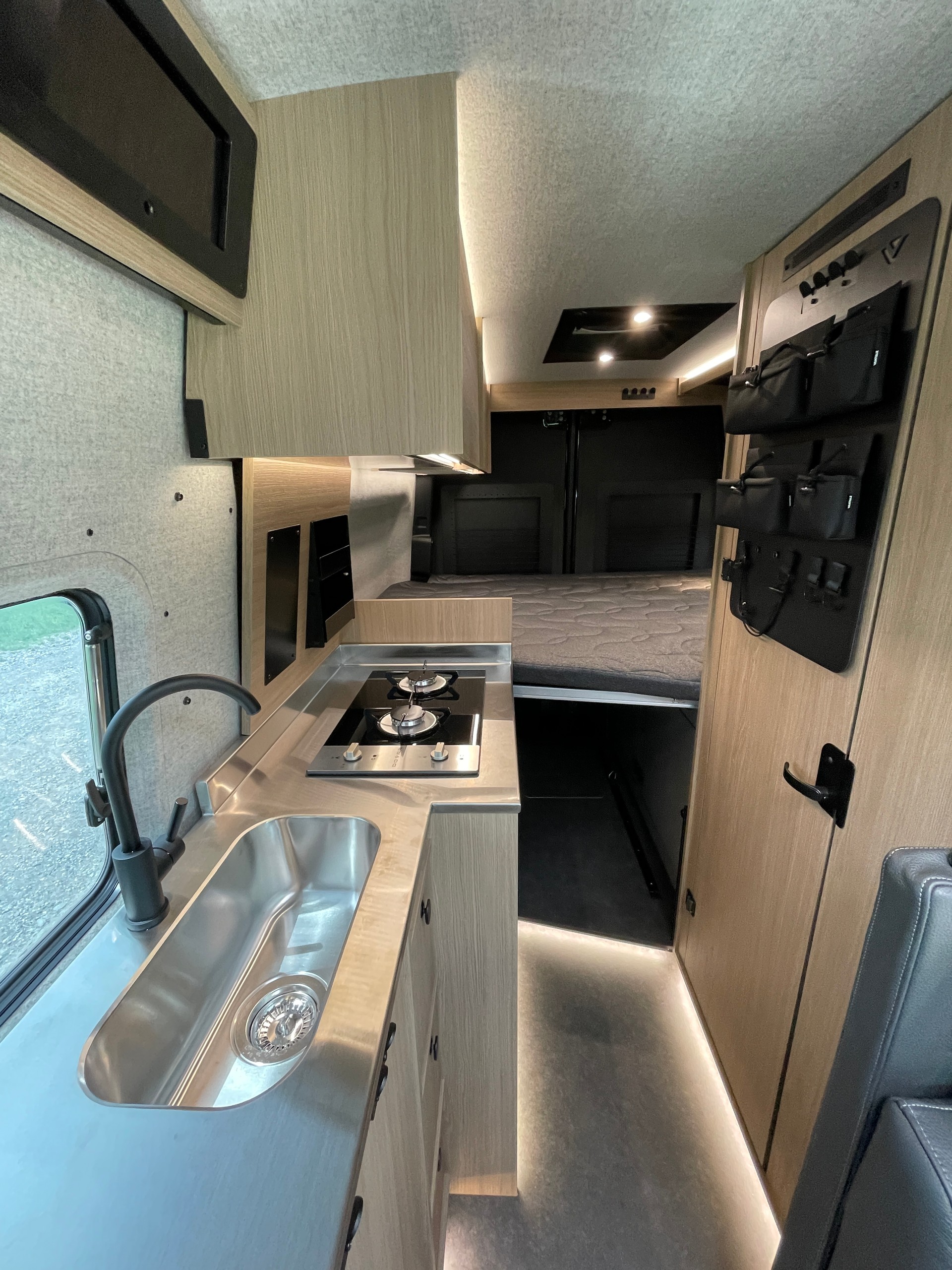 MERCEDES-BENZ Sprinter 4x4 Dovra RIG X-610-image-14