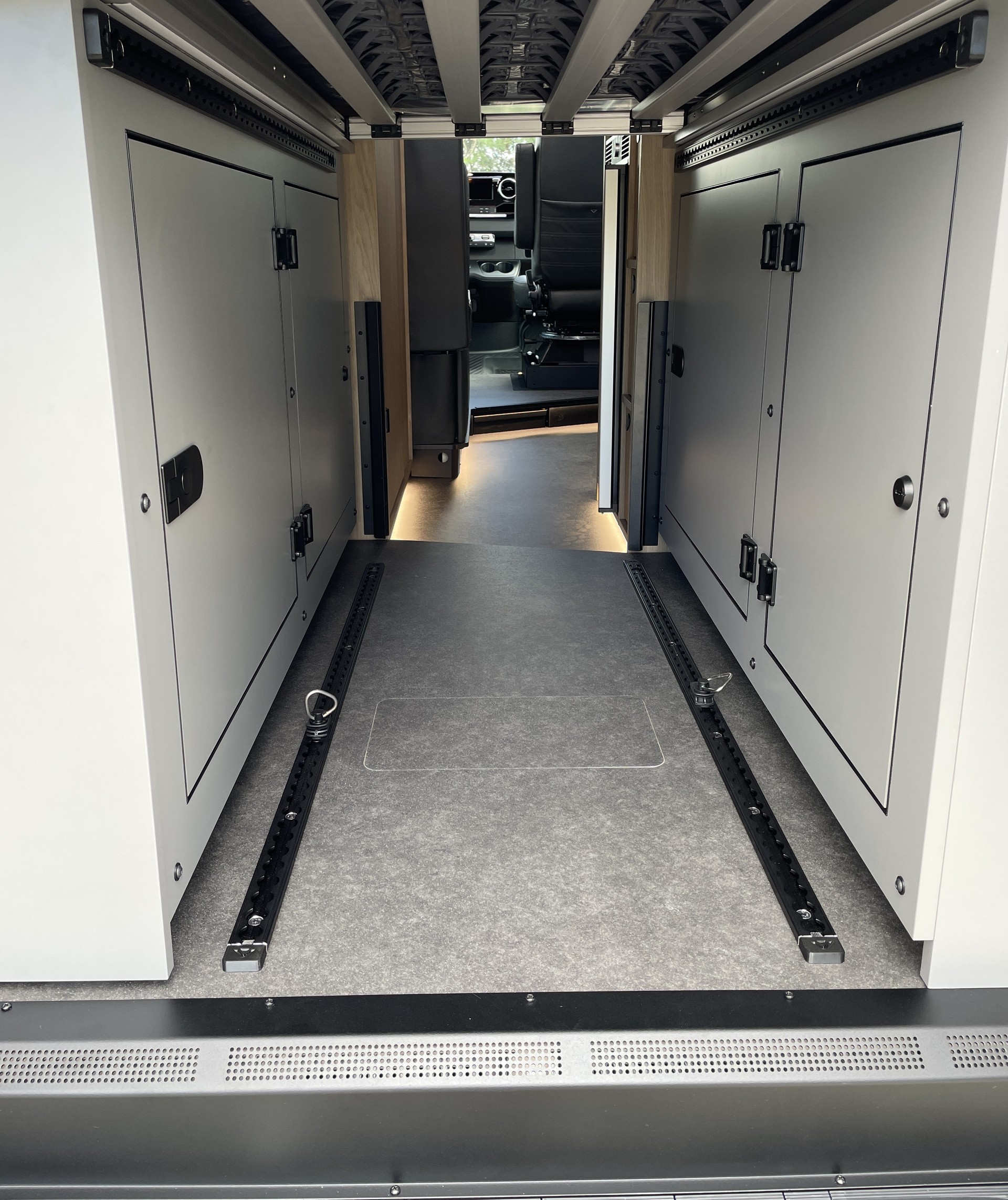 MERCEDES-BENZ Sprinter 4x4 Dovra RIG X-610-image-8