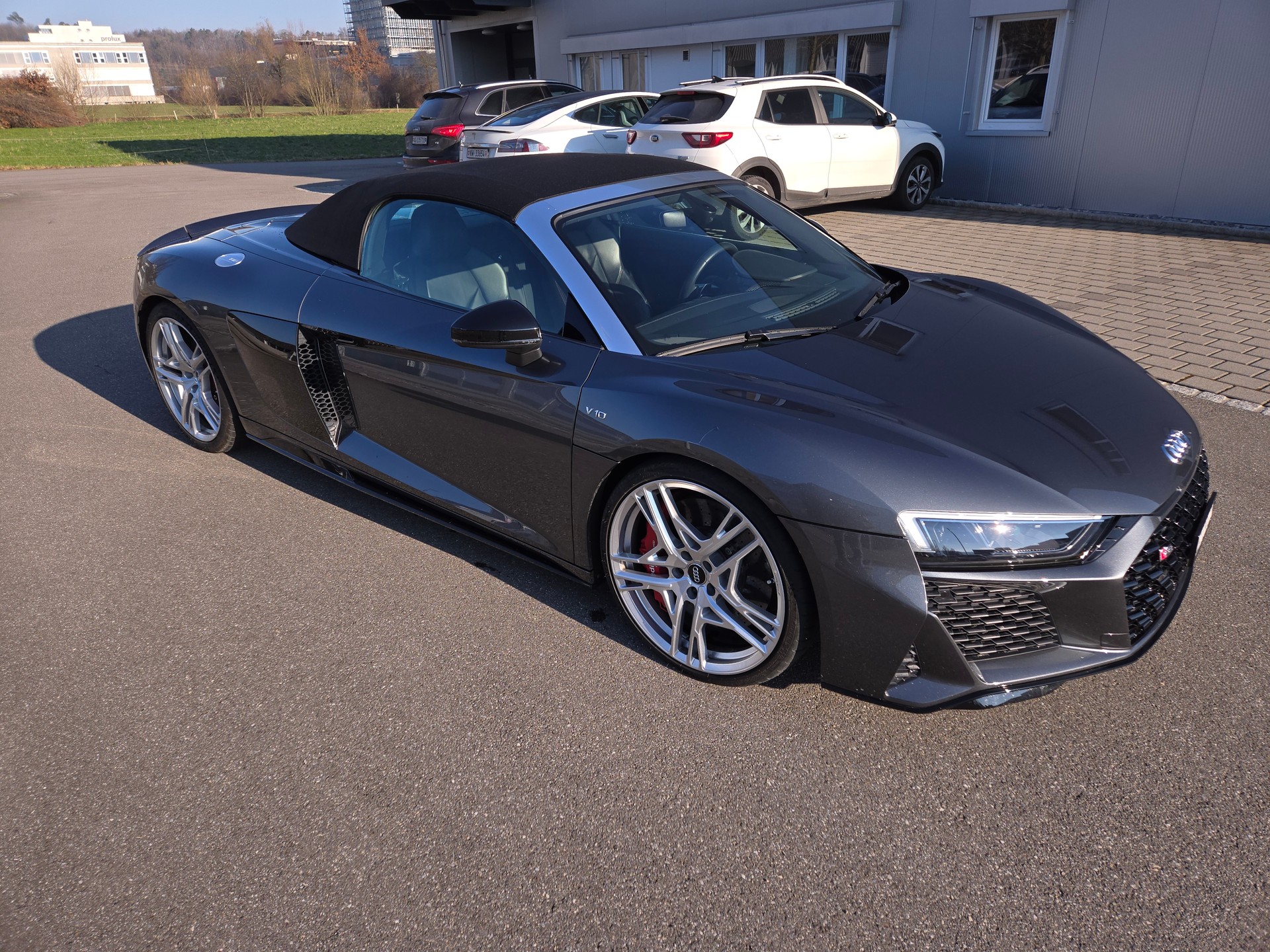 AUDI R8 Spyder performance S-Tronic-image-3