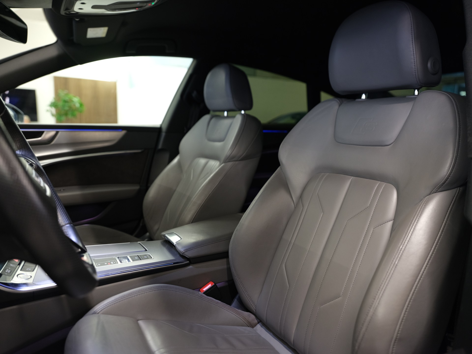AUDI A7 Sportback 55 TFSI quattro S-tronic *Premiumpaket* *Parkassistent* *Assistenzpakete Tour/Stadt*-image-15