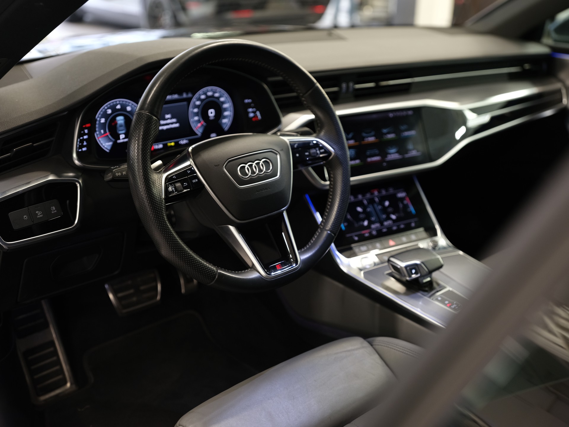 AUDI A7 Sportback 55 TFSI quattro S-tronic *Premiumpaket* *Parkassistent* *Assistenzpakete Tour/Stadt*-image-16
