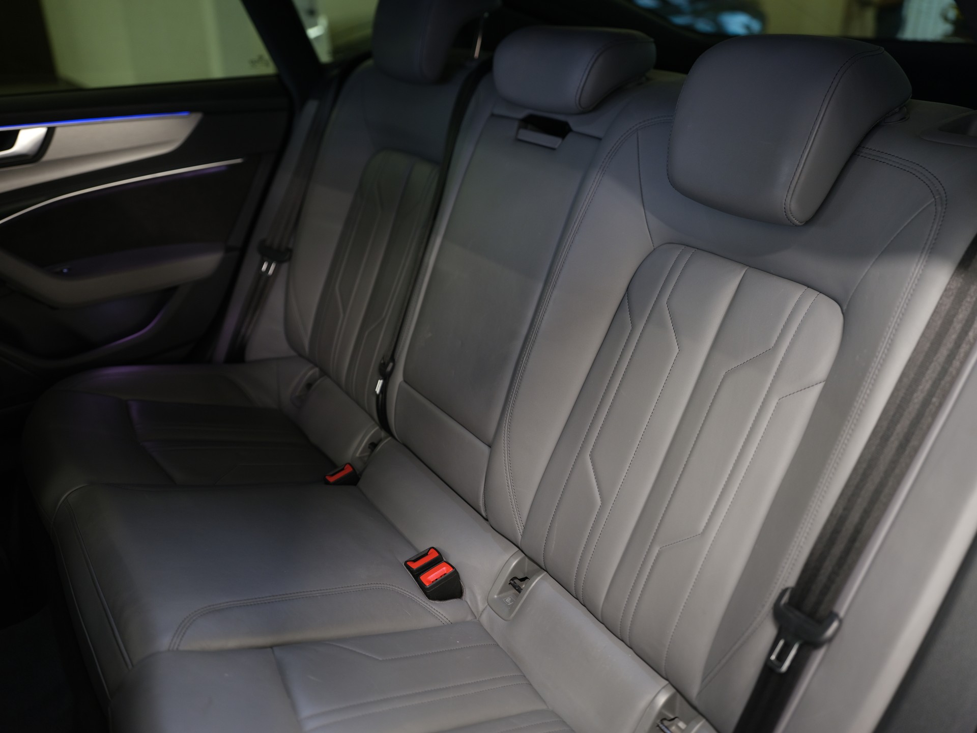 AUDI A7 Sportback 55 TFSI quattro S-tronic *Premiumpaket* *Parkassistent* *Assistenzpakete Tour/Stadt*-image-27