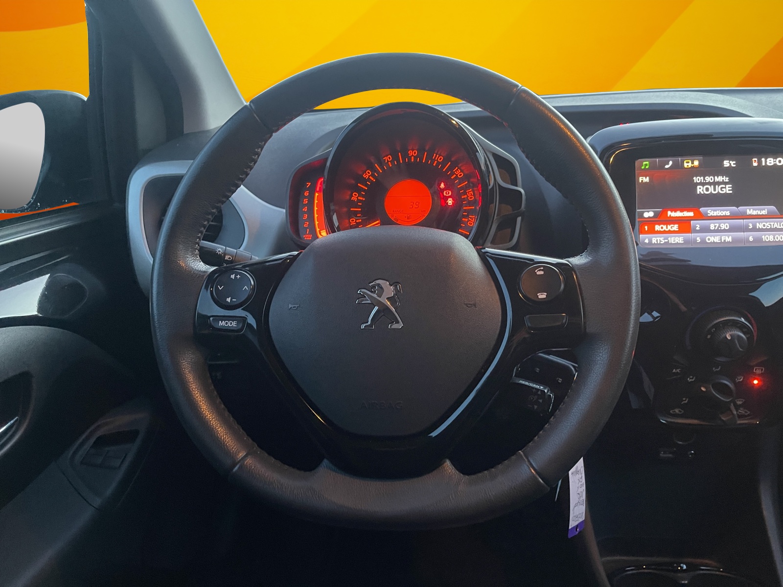 PEUGEOT 108 1.2 VTi Allure *** Grele / Hagel ***-image-10