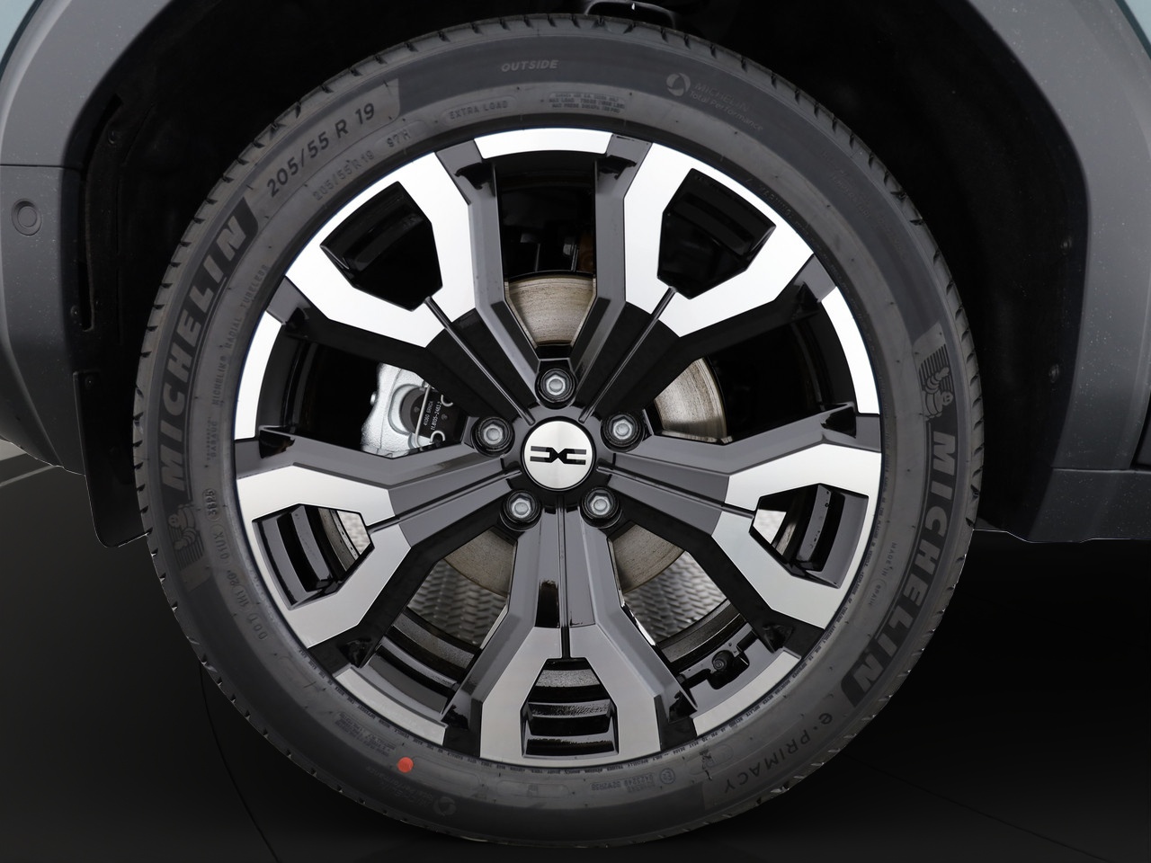 DACIA Bigster 1.8 Hybrid Journey-showroom-element-3